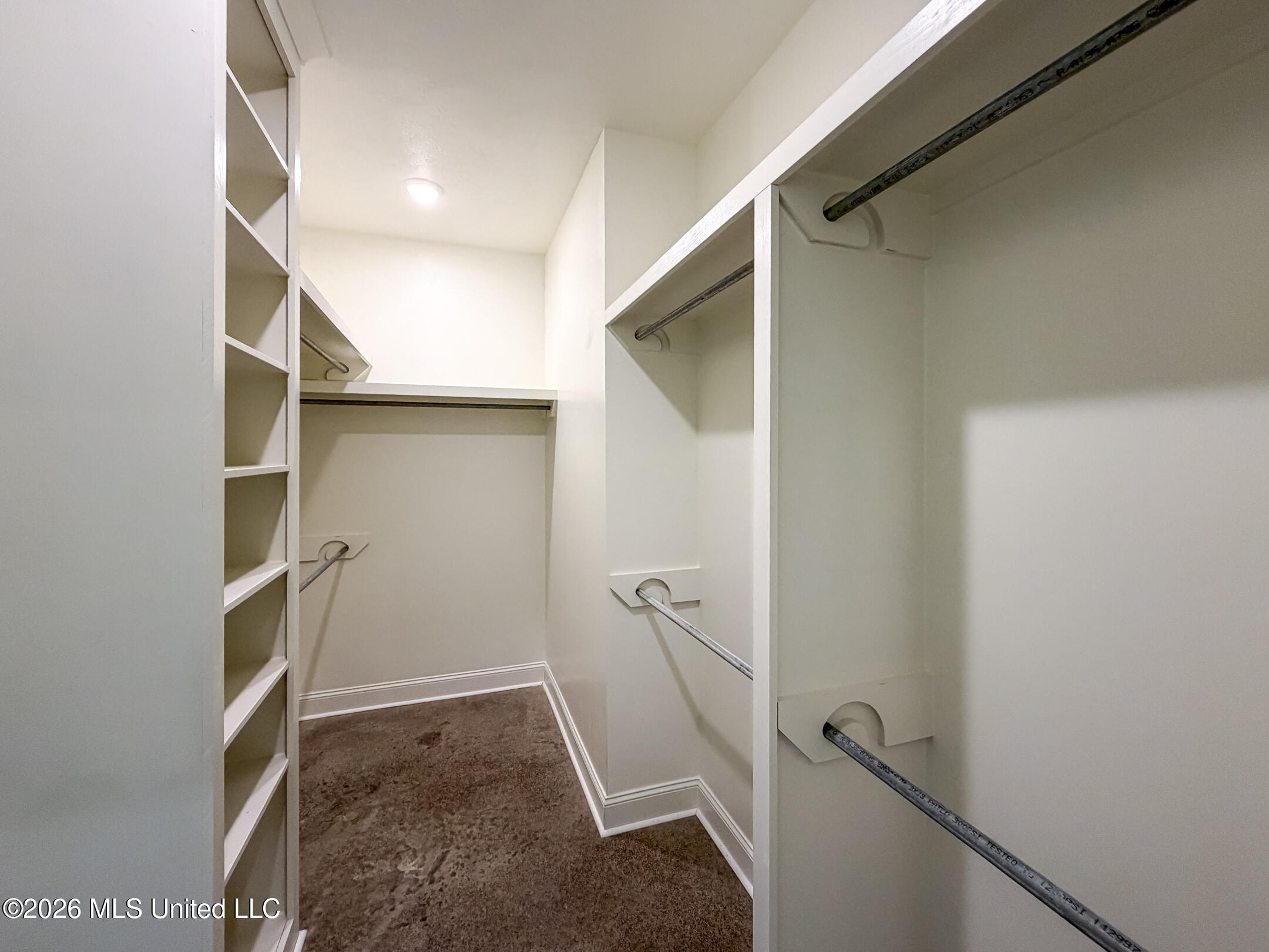 1001 Riverside Lane Property Photo 12