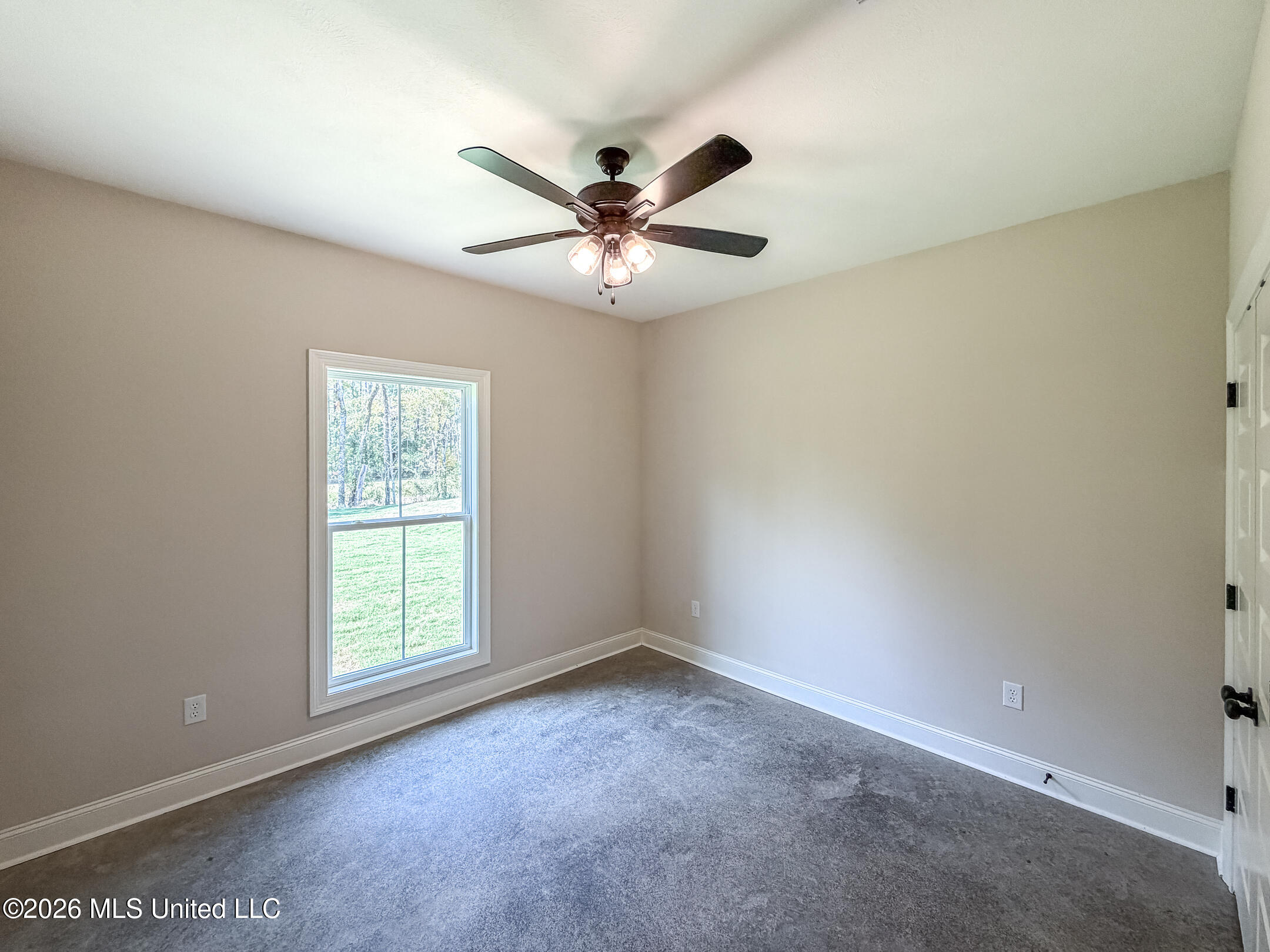 1001 Riverside Lane Property Photo 13