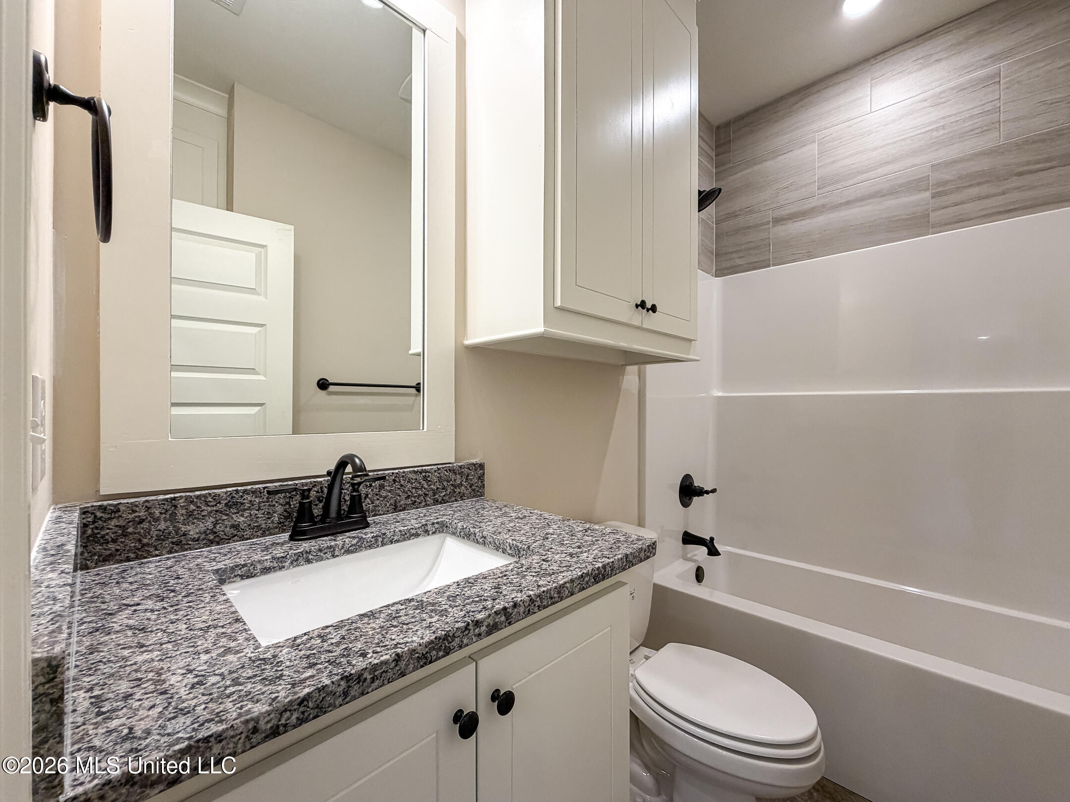 1001 Riverside Lane Property Photo 15