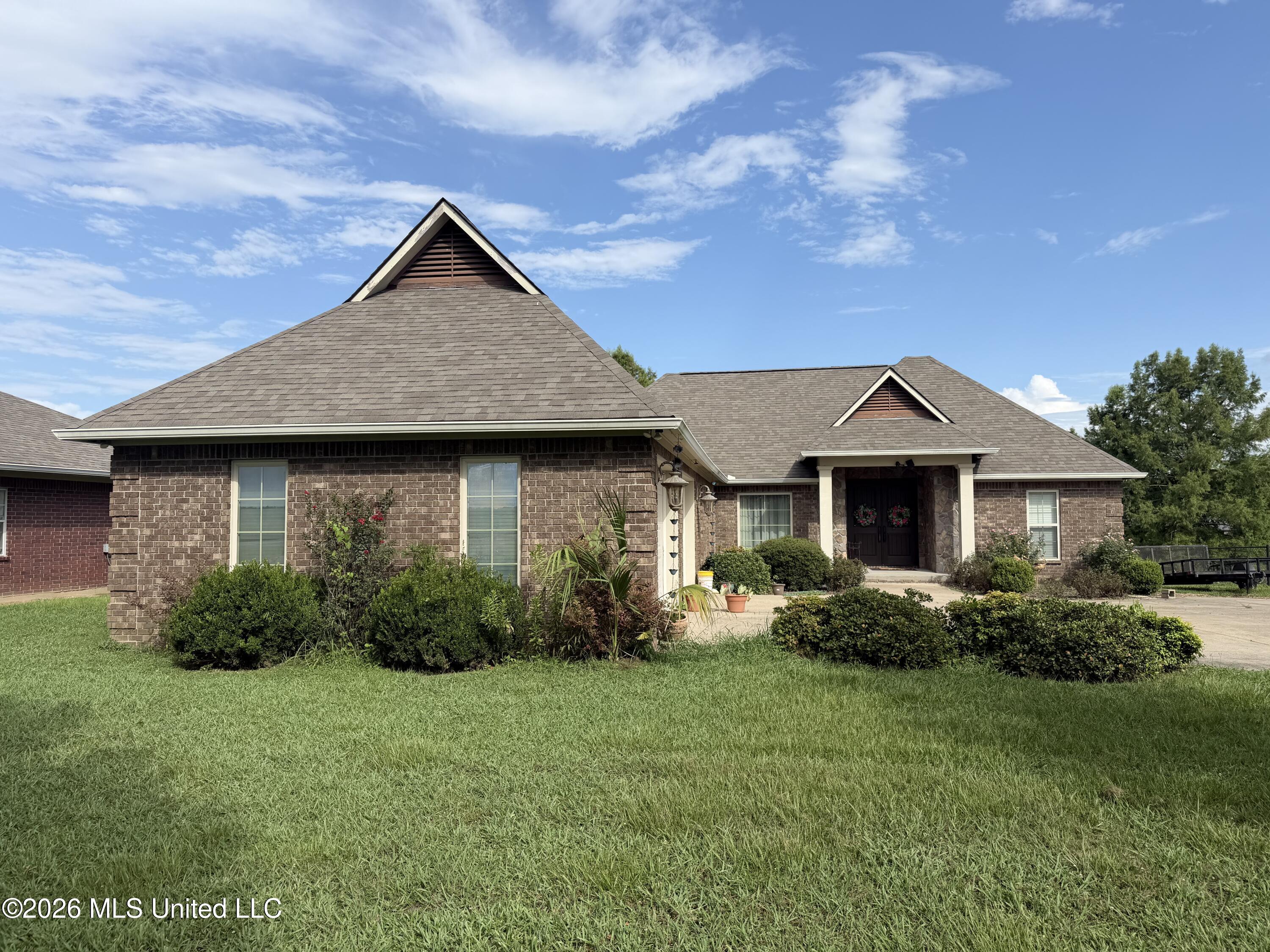 993 Highway 568 Property Photo 1