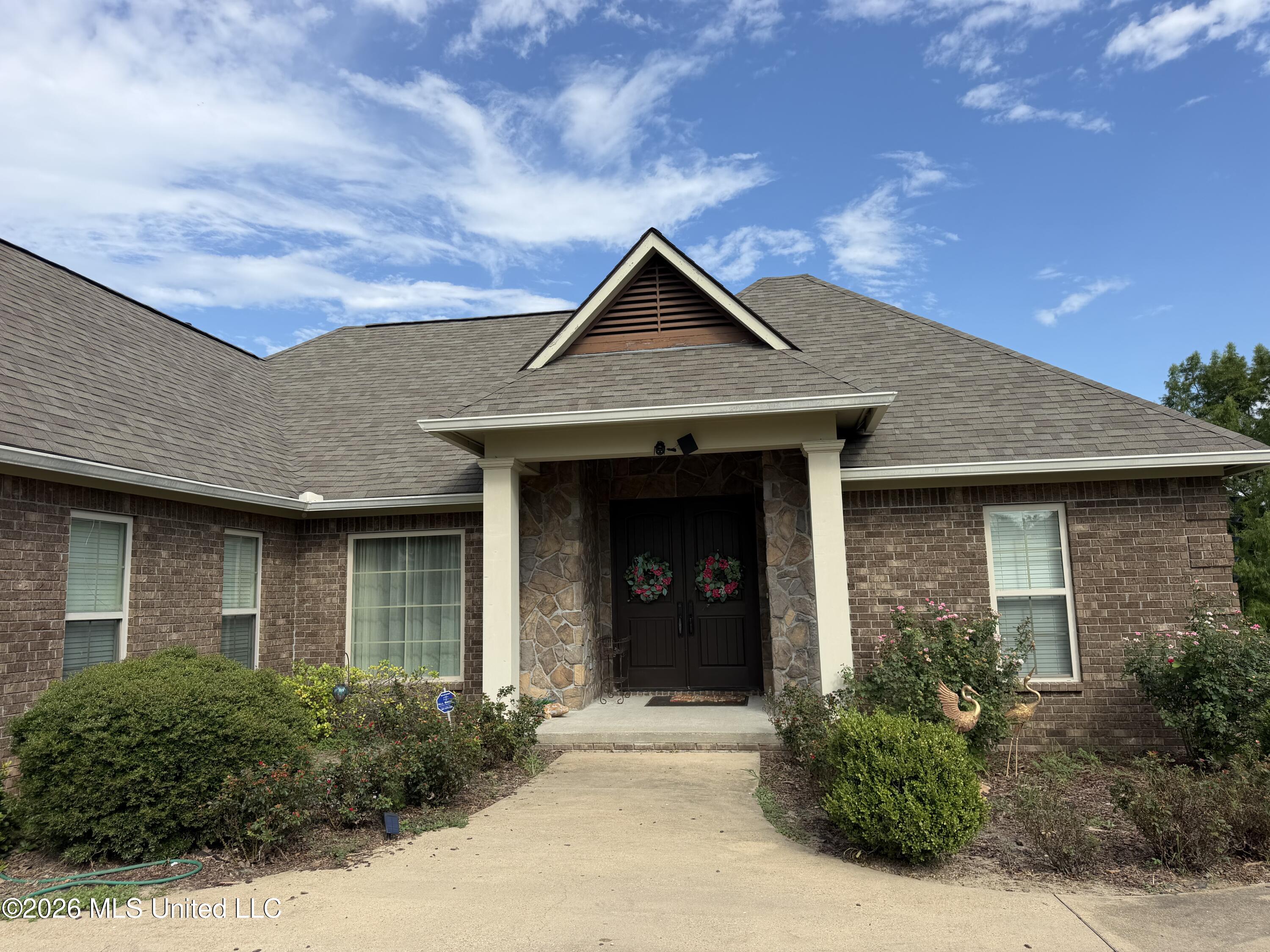 993 Highway 568 Property Photo 3