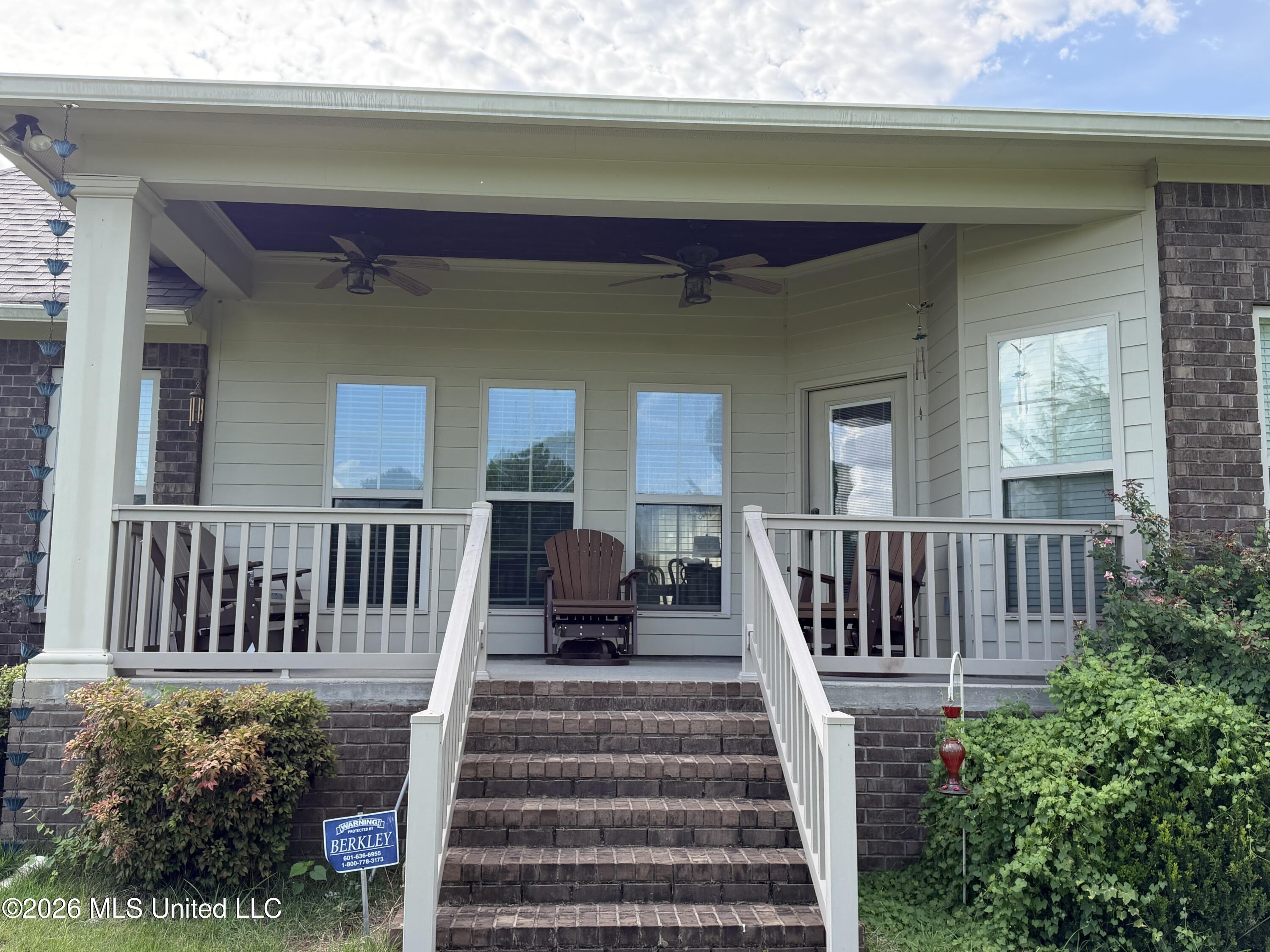 993 Highway 568 Property Photo 4