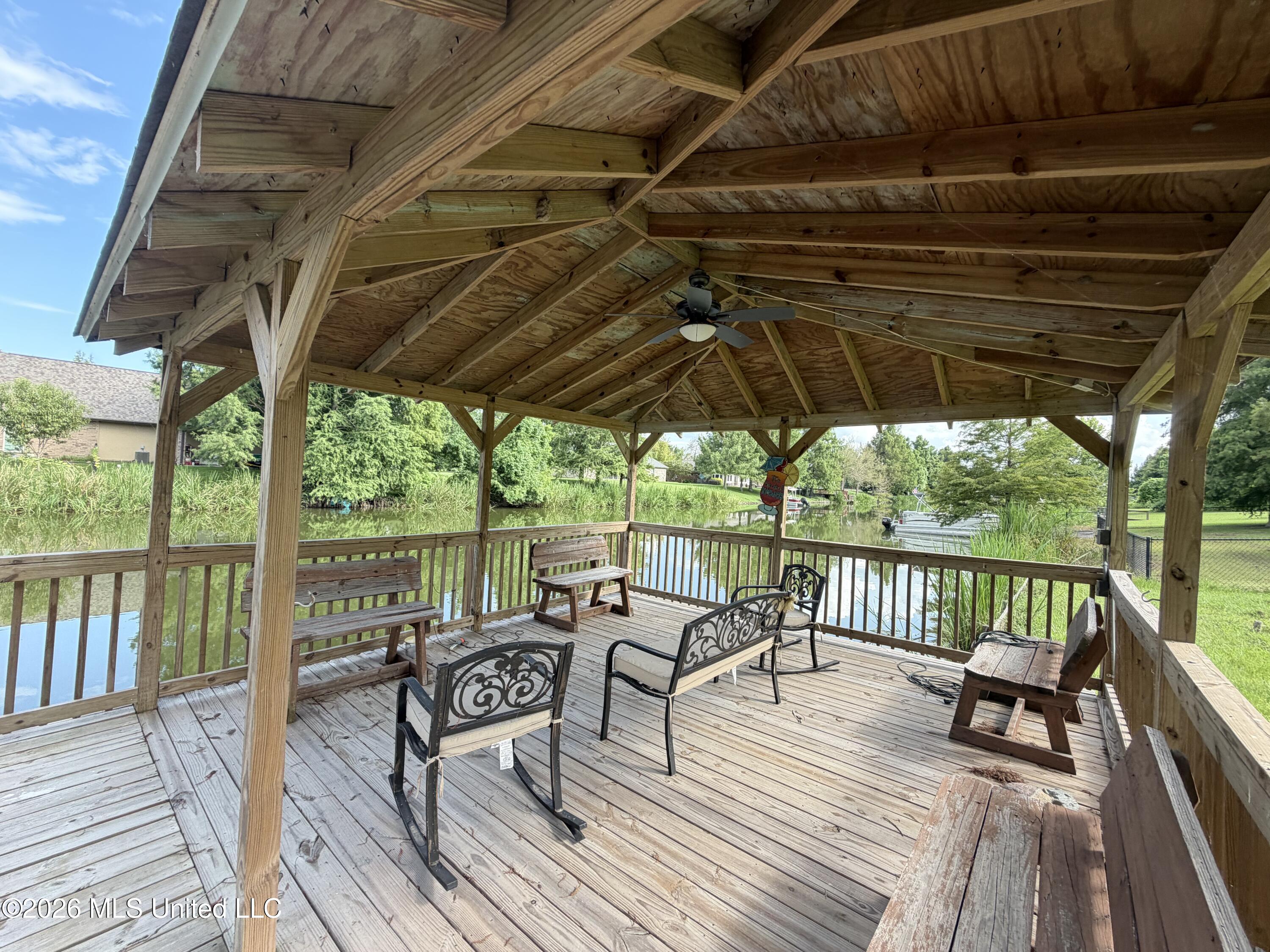 993 Highway 568 Property Photo 5
