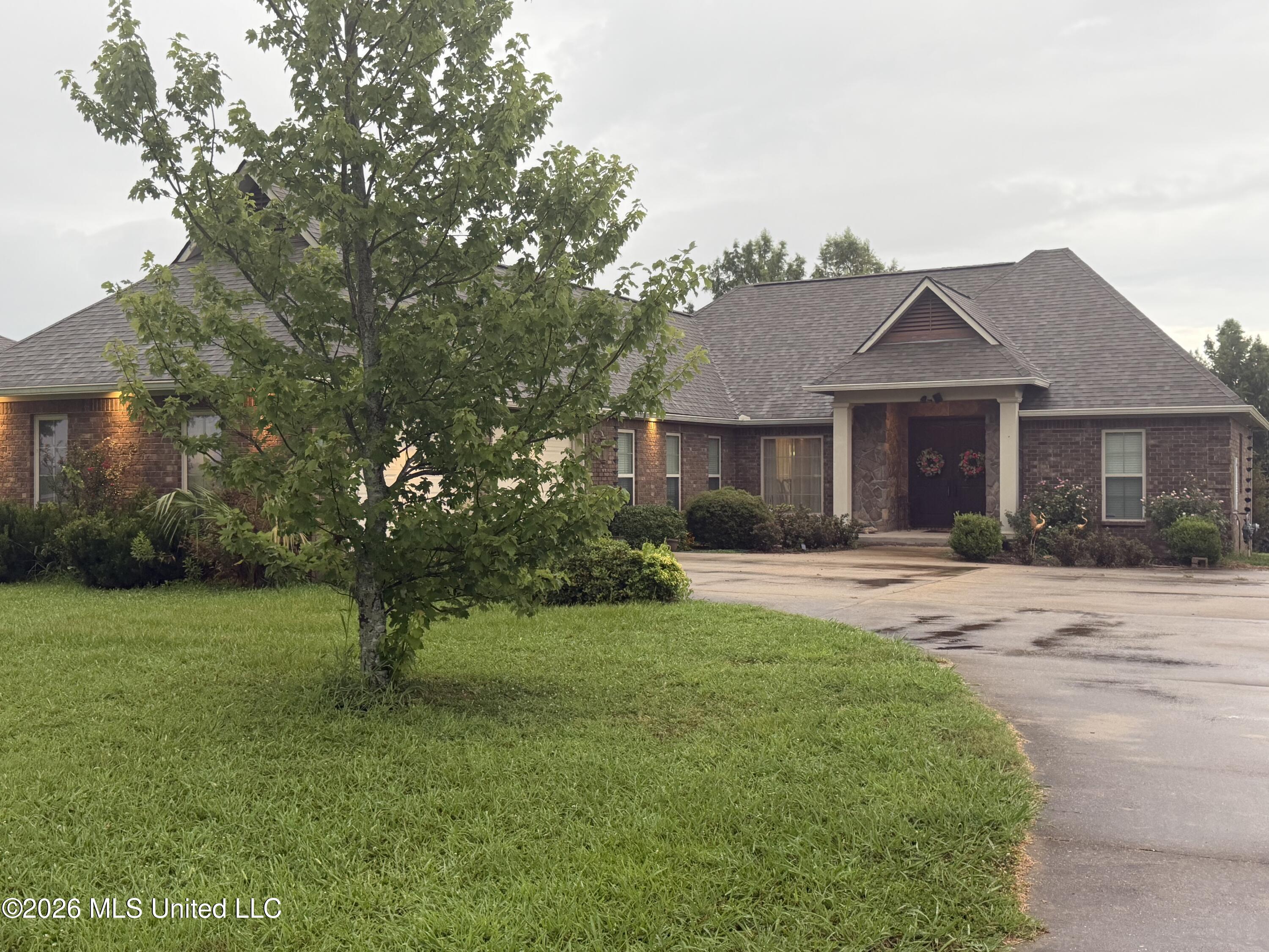 993 Highway 568 Property Photo 8