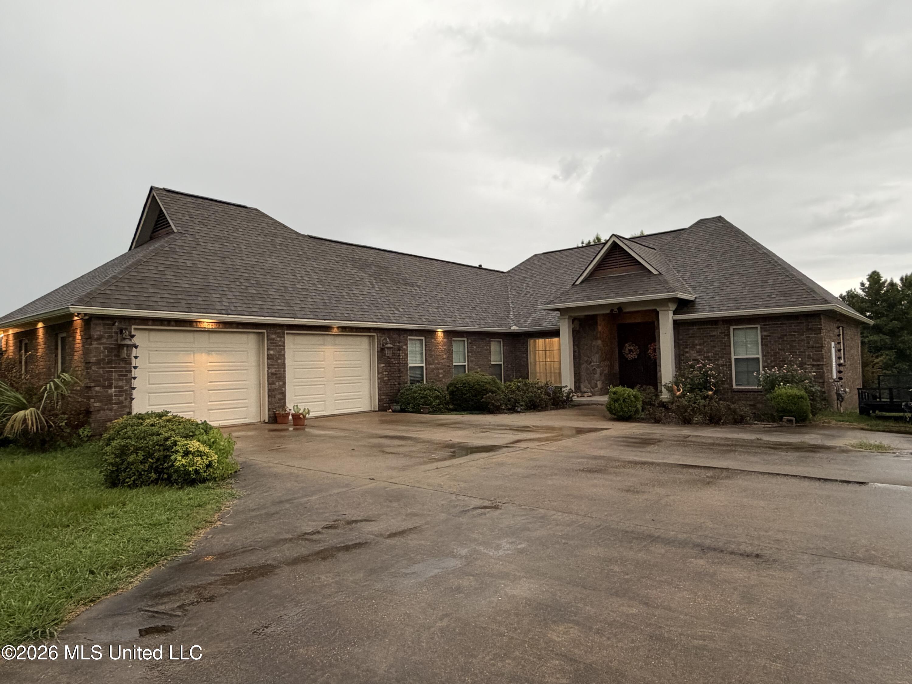 993 Highway 568 Property Photo 9