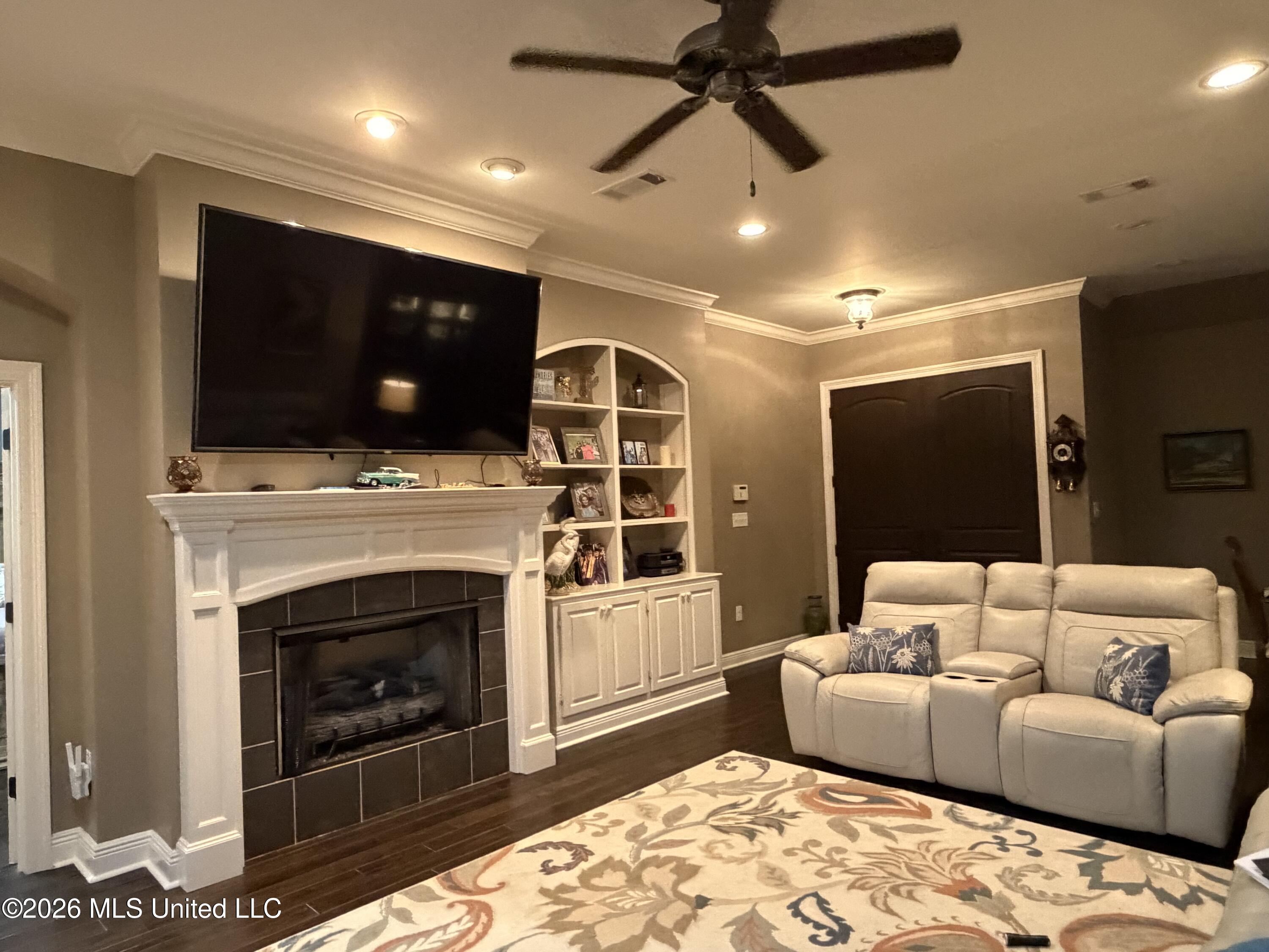 993 Highway 568 Property Photo 14