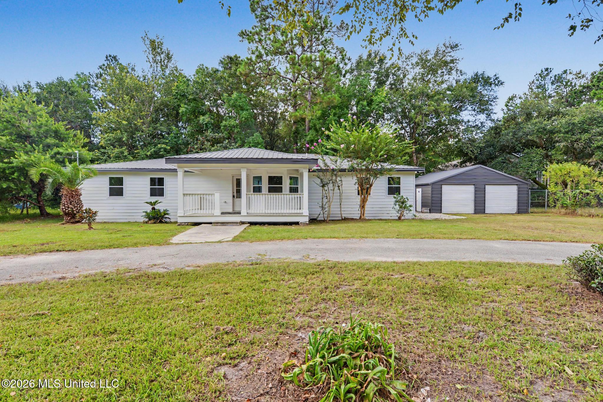 6105 E Desoto Street Property Photo 1