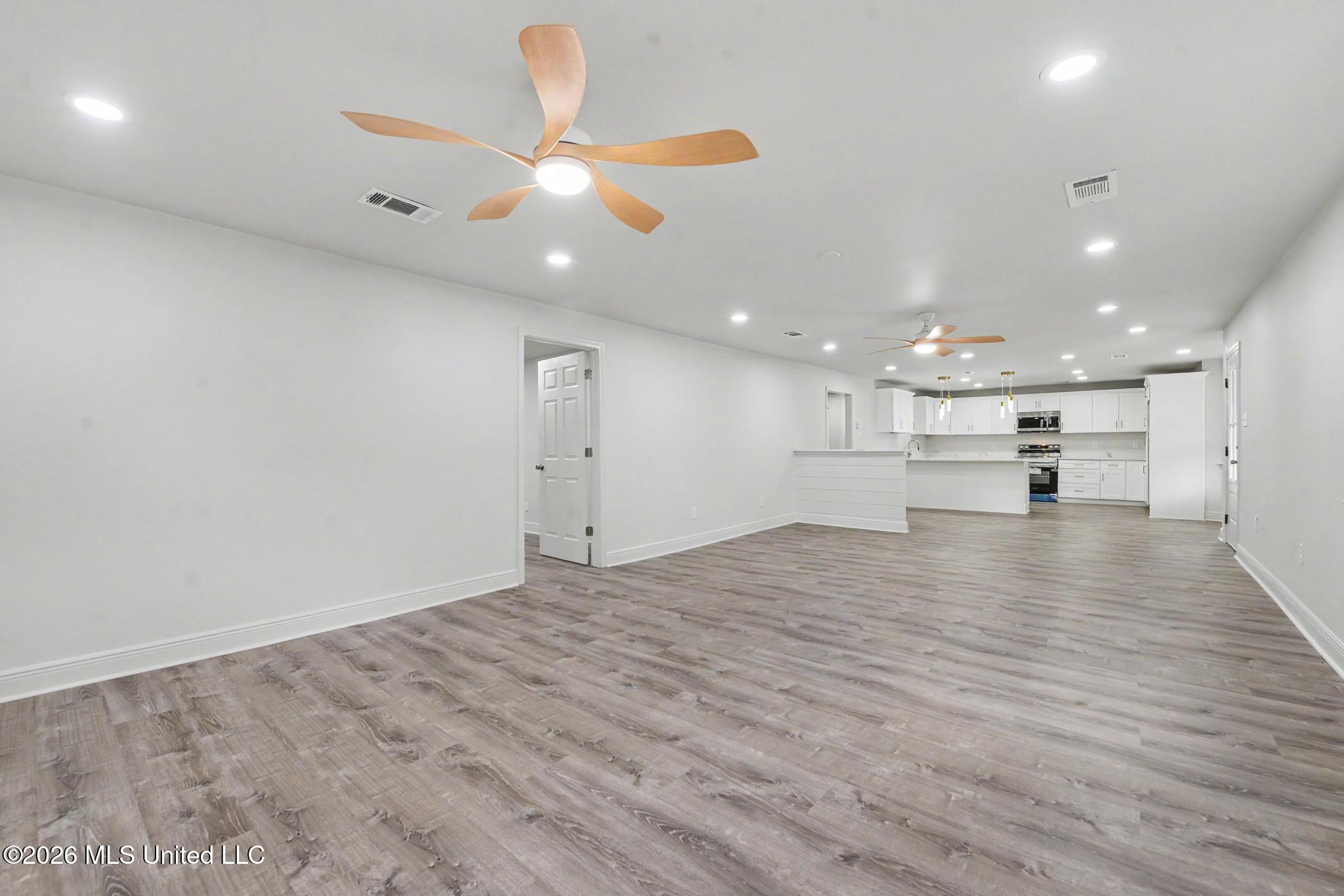 6105 E Desoto Street Property Photo 6