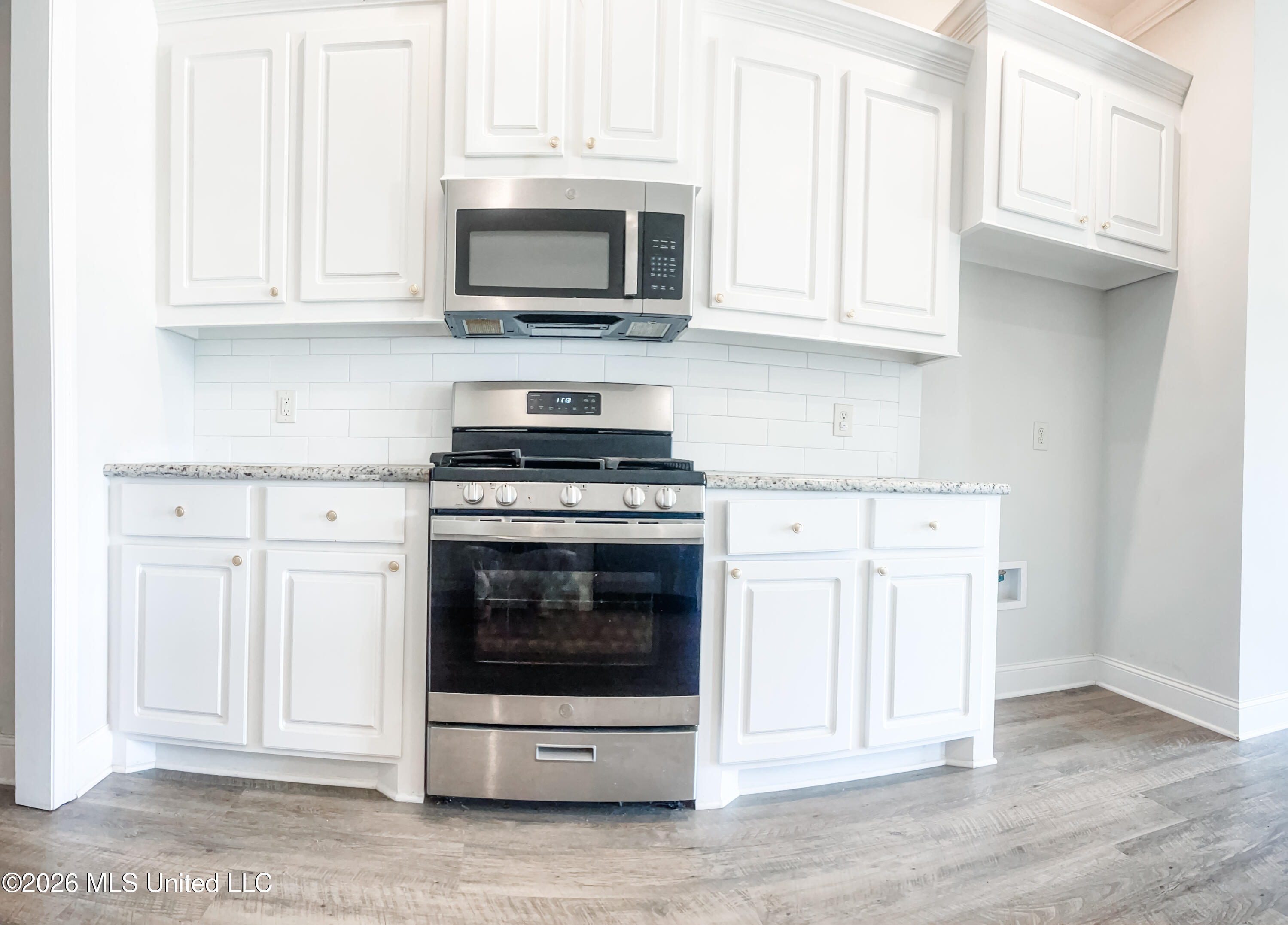 201 Chartleigh Circle Property Photo 7