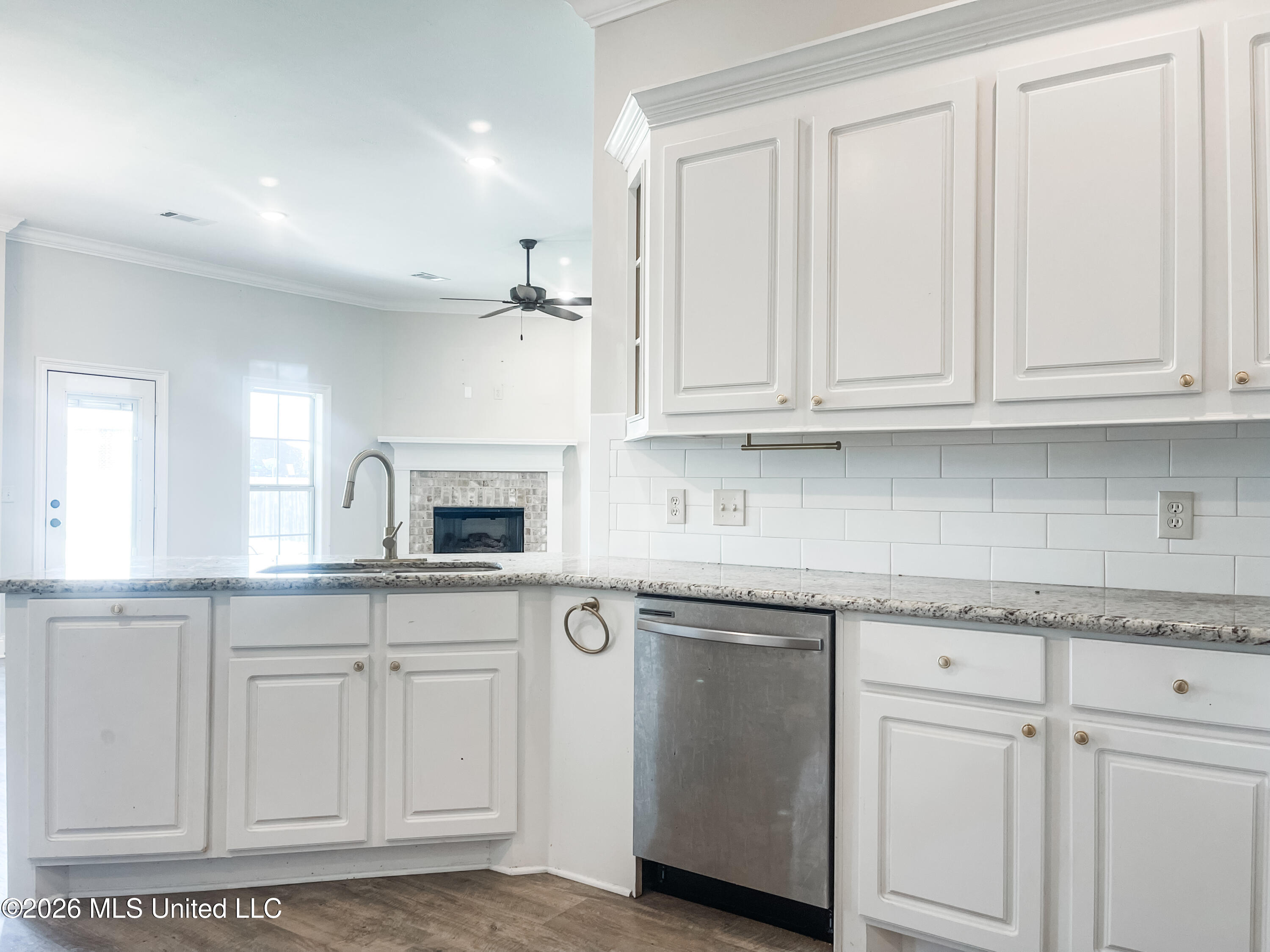 201 Chartleigh Circle Property Photo 9