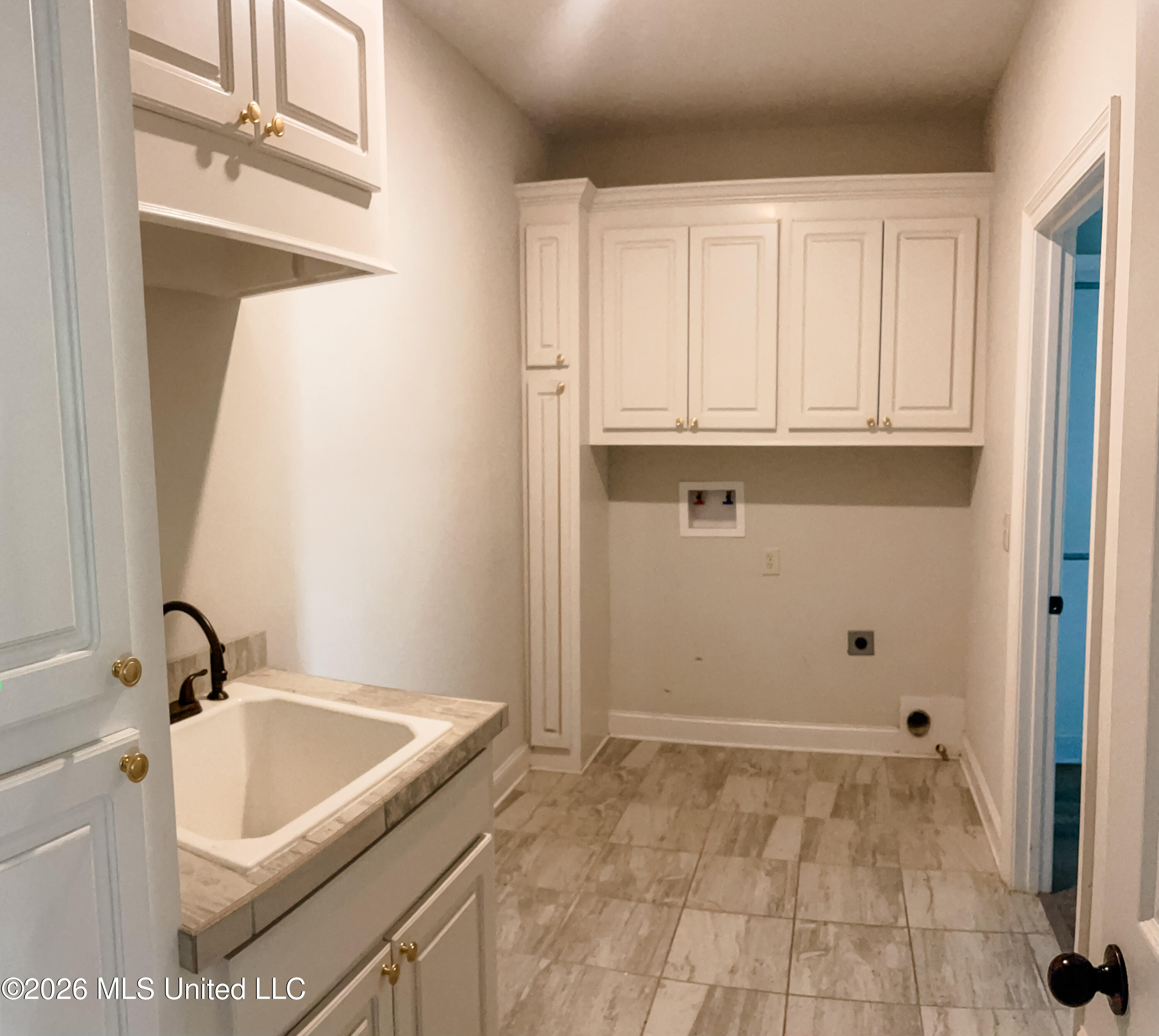 201 Chartleigh Circle Property Photo 23