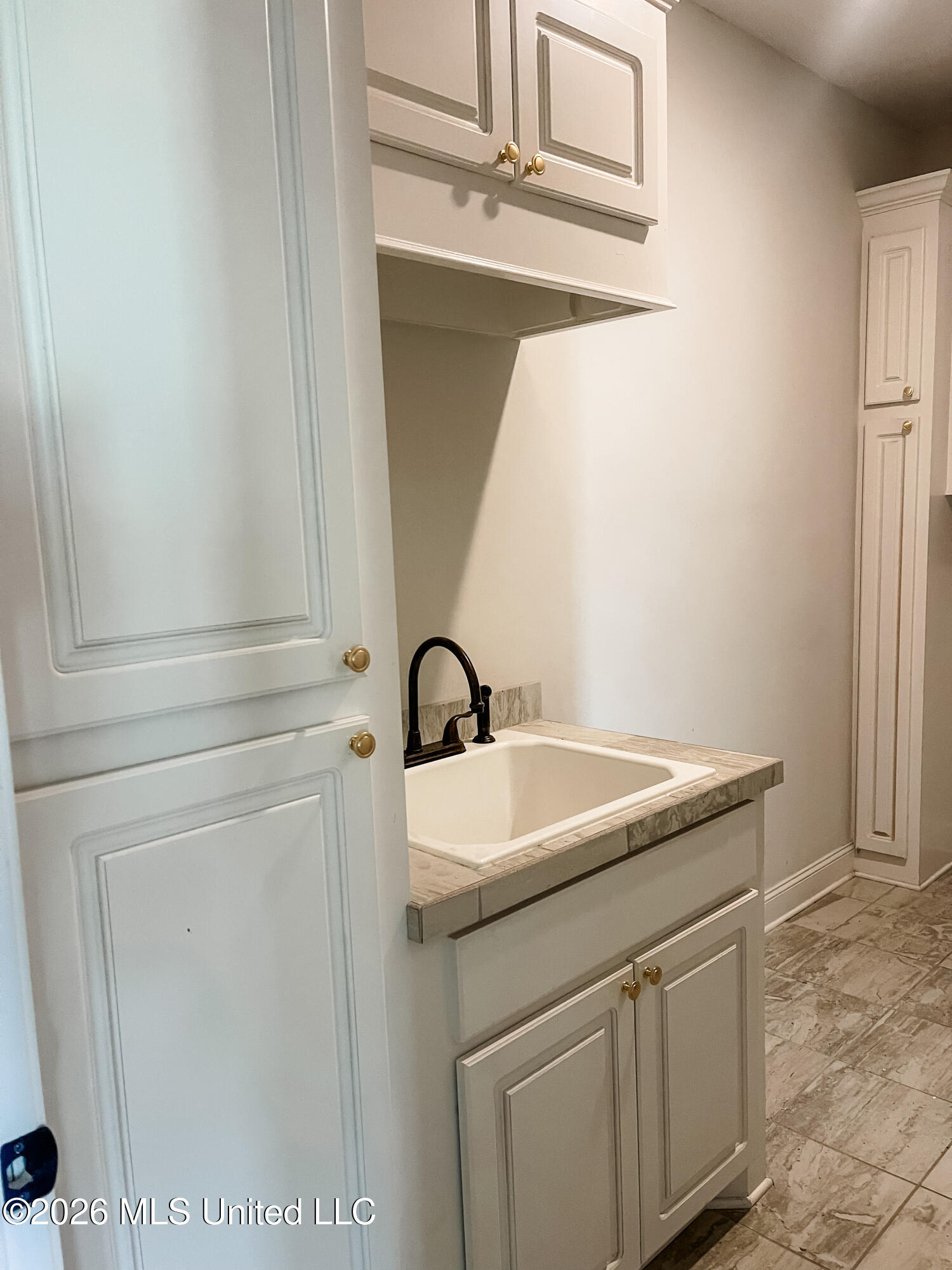 201 Chartleigh Circle Property Photo 24