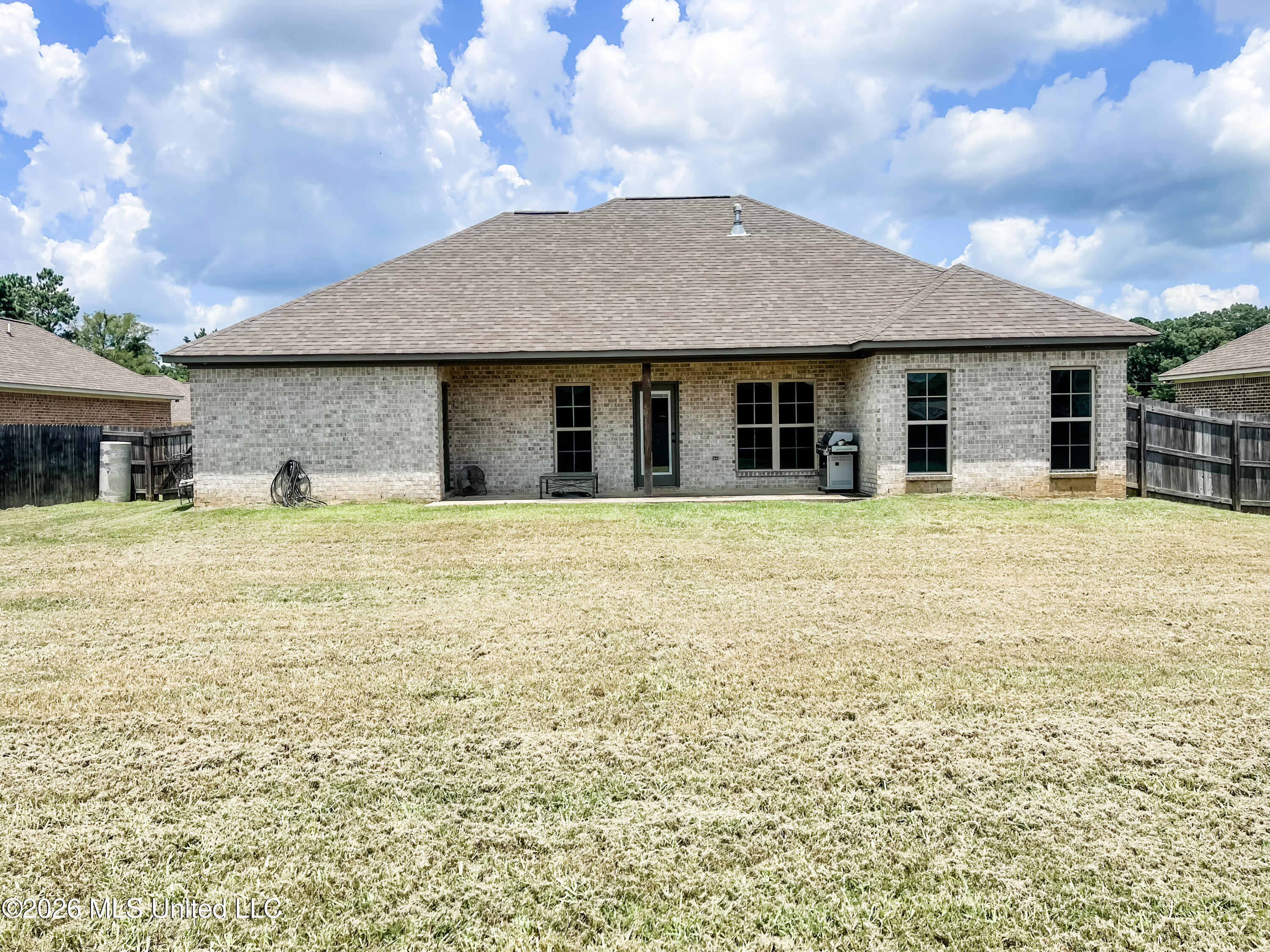 201 Chartleigh Circle Property Photo 33