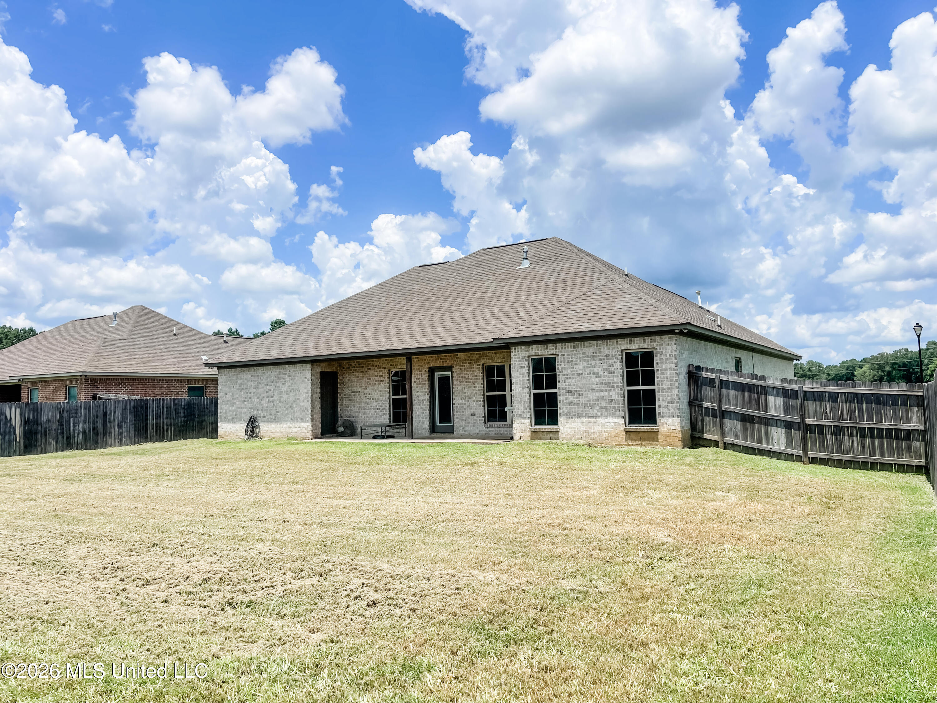 201 Chartleigh Circle Property Photo 34
