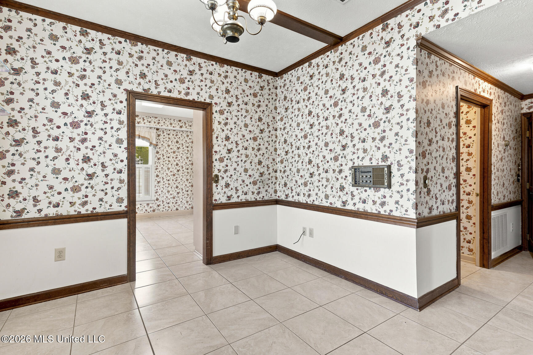 1025 Northpointe Drive Property Photo 12