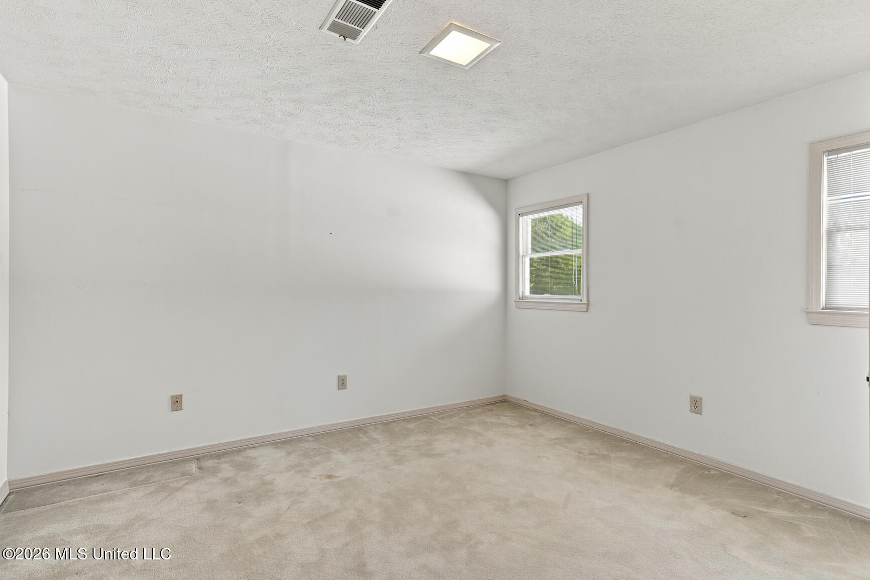 1025 Northpointe Drive Property Photo 28