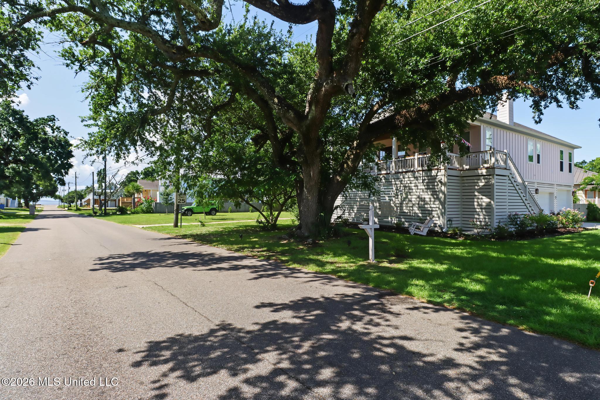 402 S Nicholson Avenue Property Photo 2