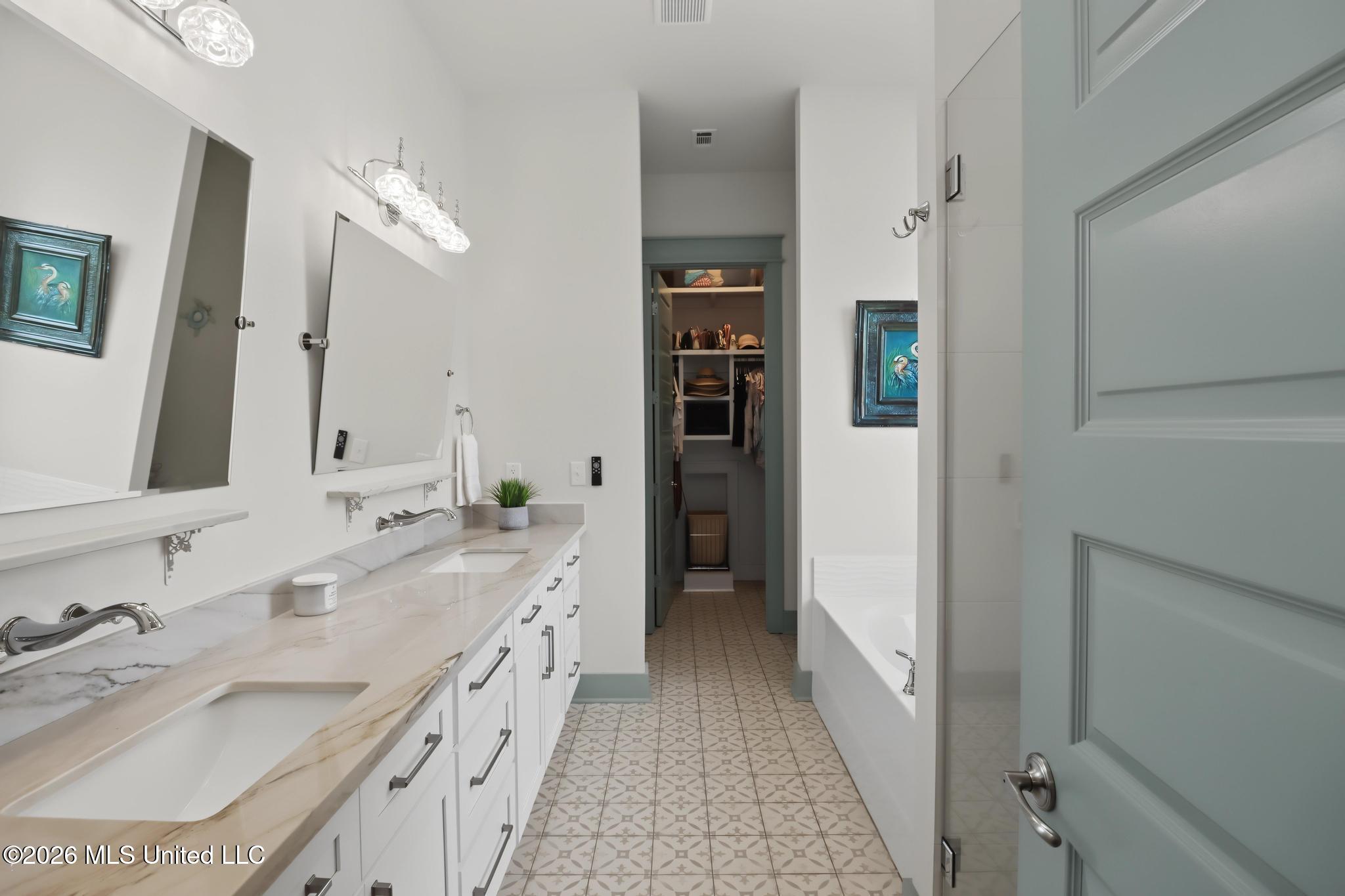 402 S Nicholson Avenue Property Photo 25