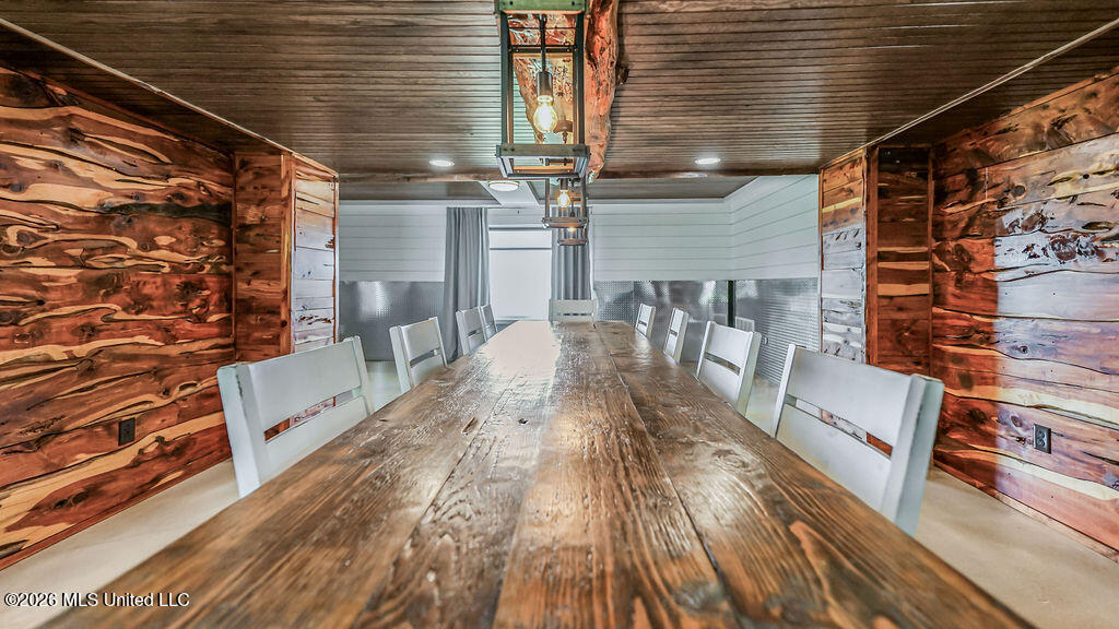 4920 River Road Property Photo 40