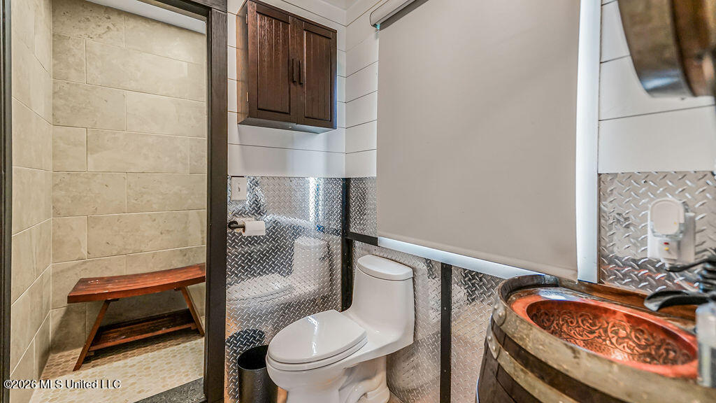 4920 River Road Property Photo 42