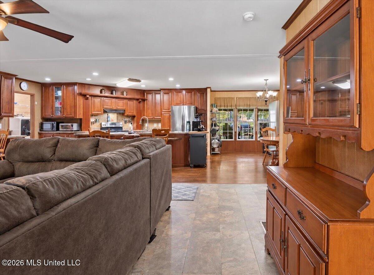 180 Mount Repose Property Photo 4