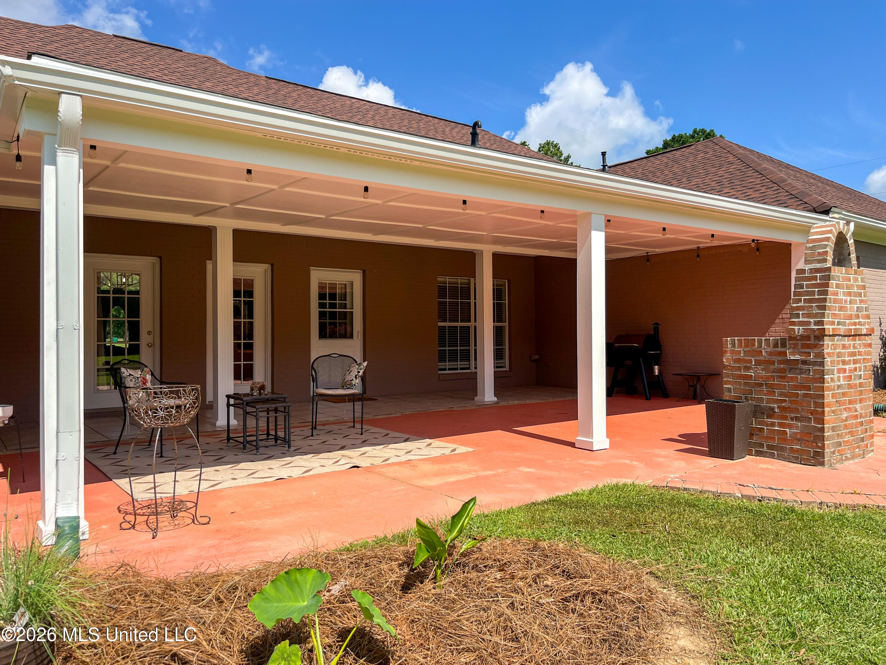 1930 Suzanna Drive Property Photo 10