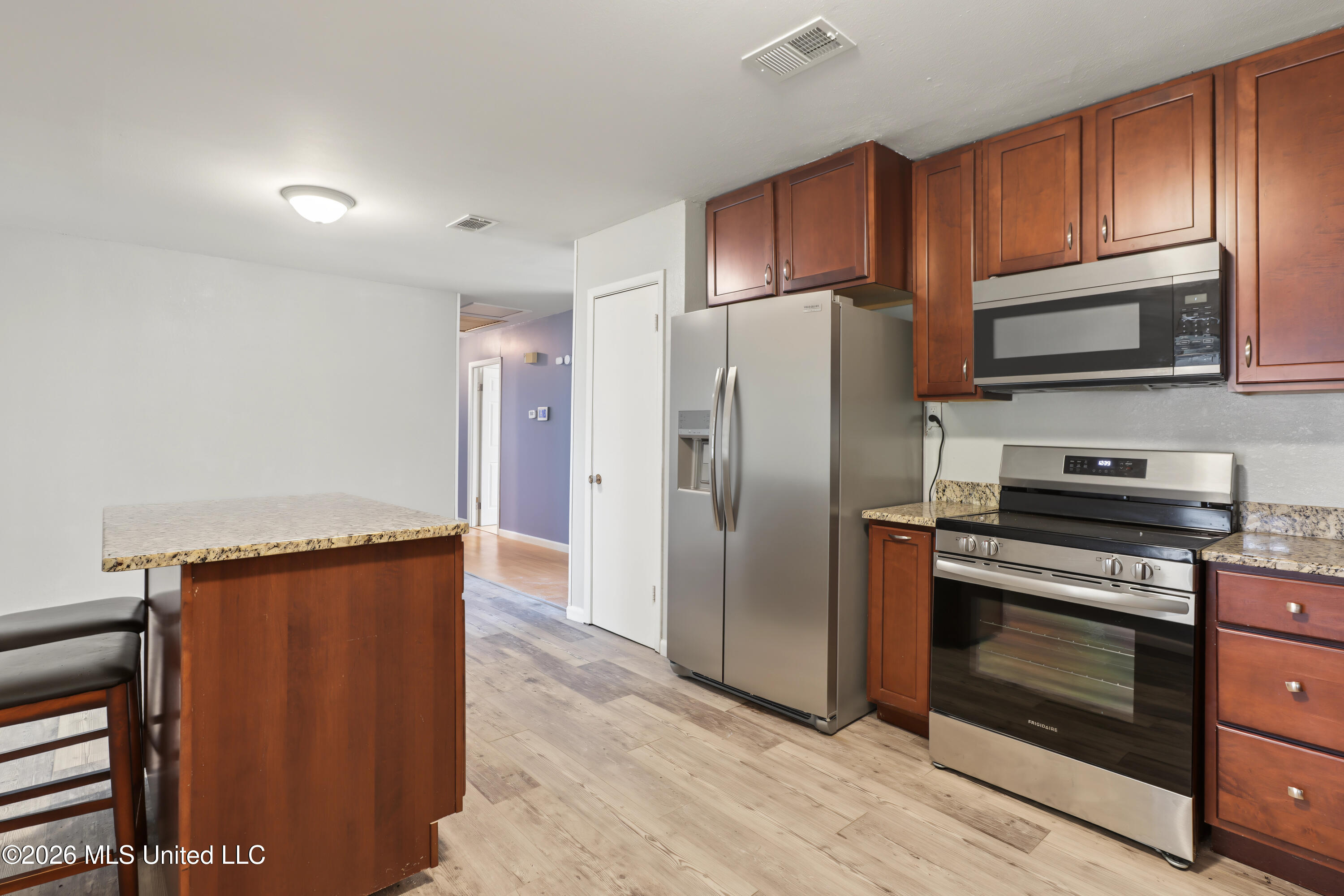 2517 Ridgewood Road Property Photo 8