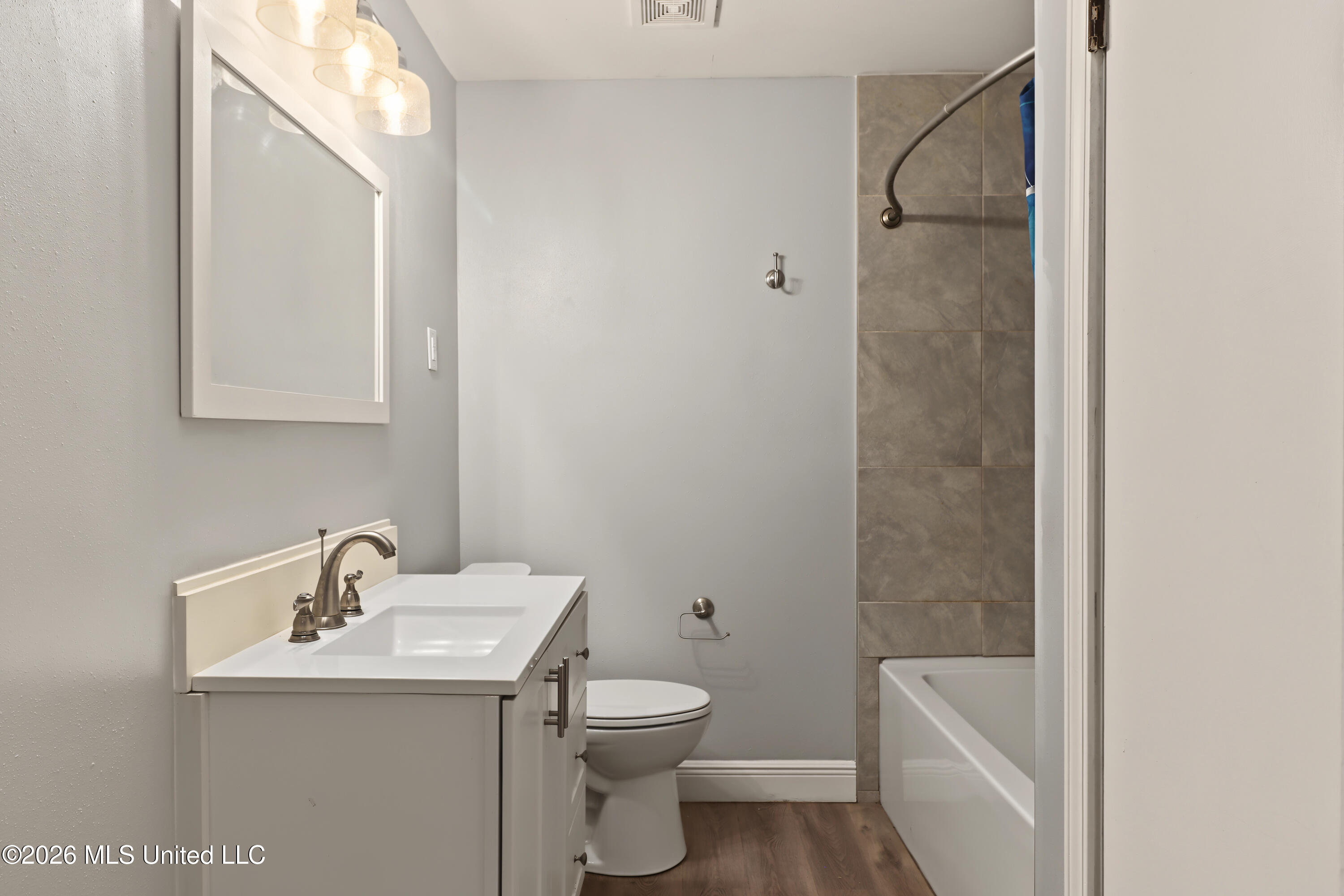 2517 Ridgewood Road Property Photo 12
