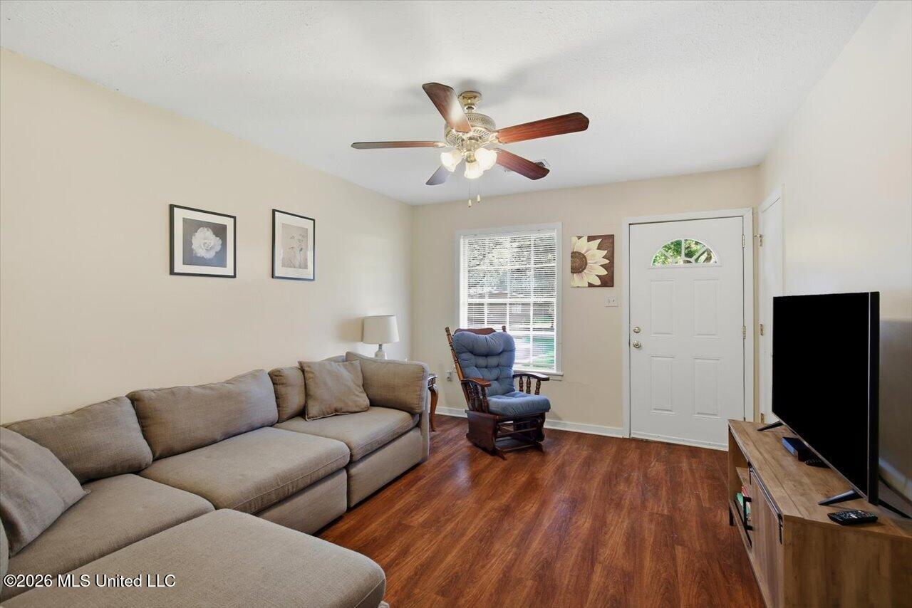 4335 Autry Street Property Photo 6