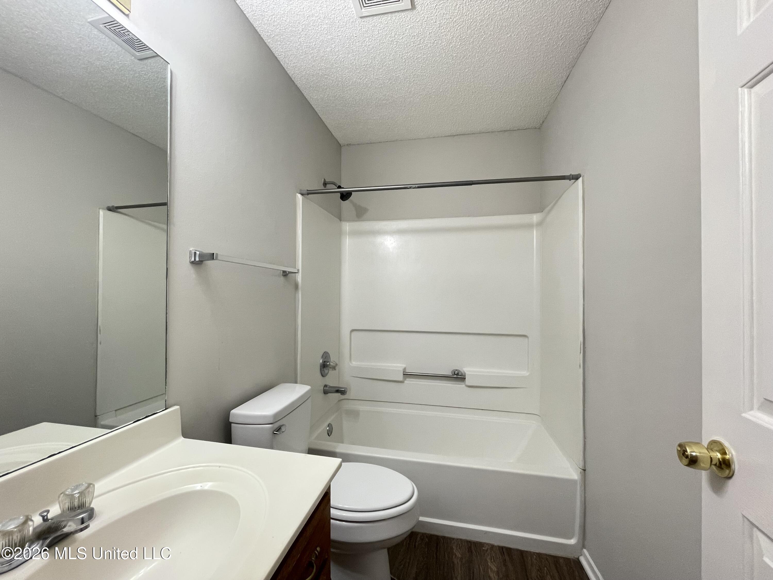 1077 Mcgowan Drive Property Photo 9