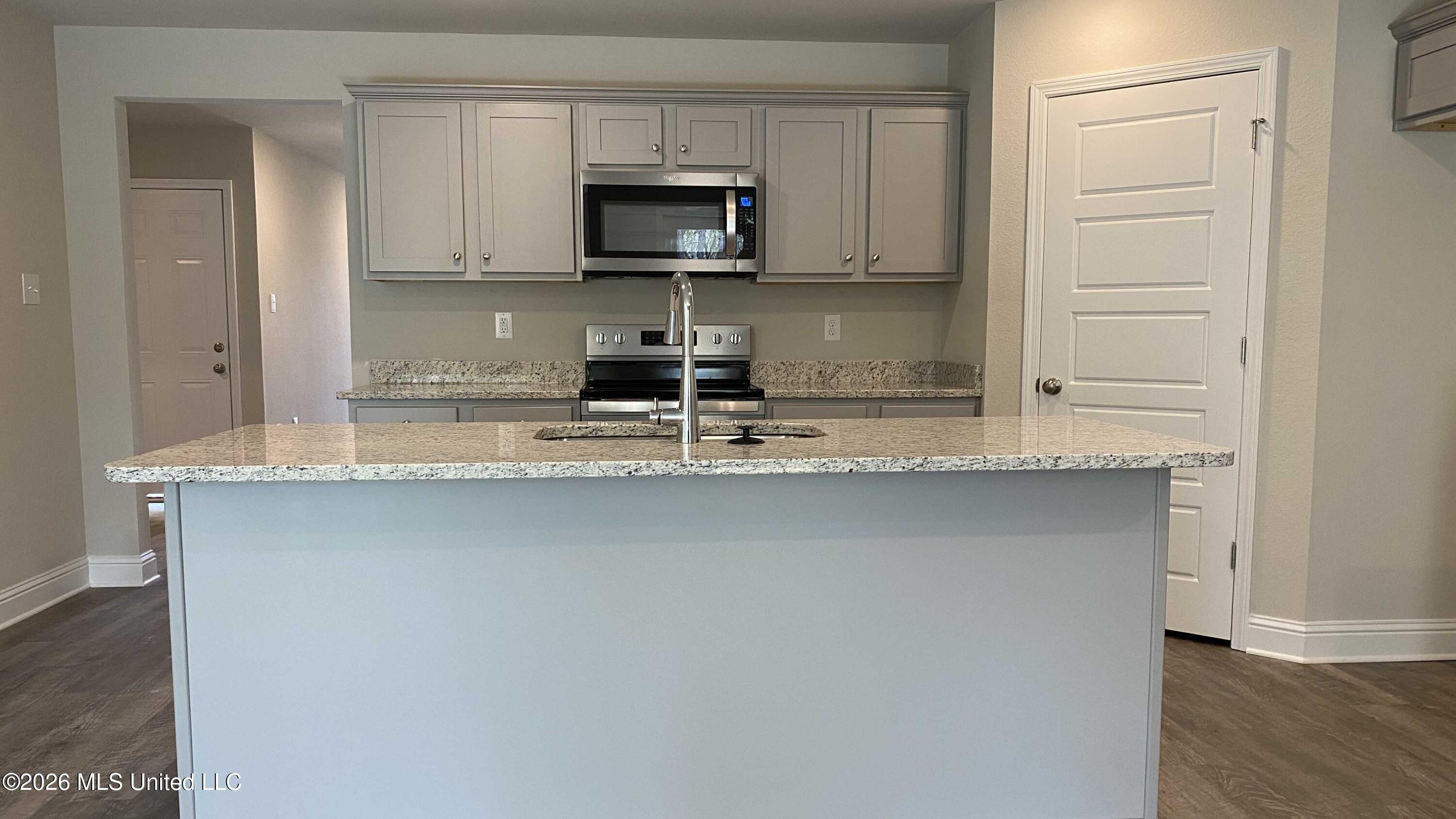 13170 Carnival Circle Property Photo 9