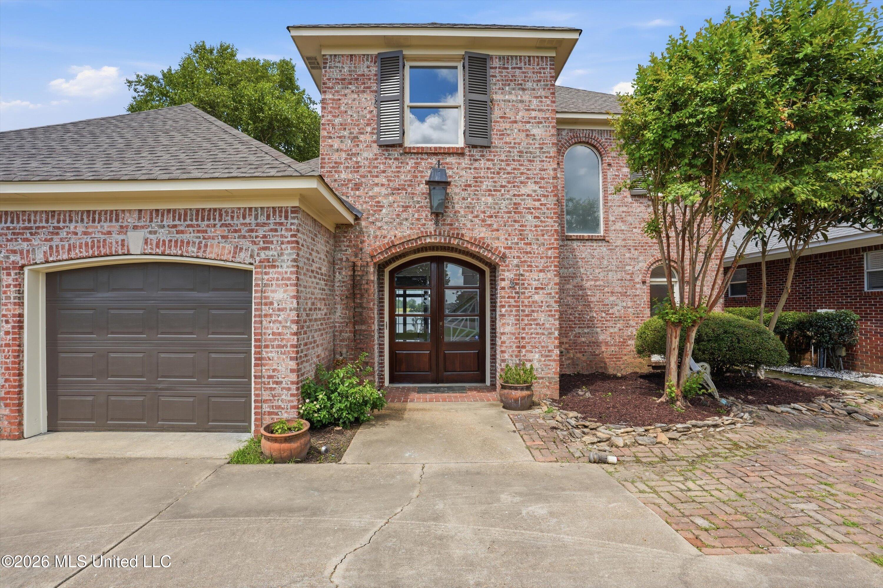 110 Bridge Water Drive Property Photo 4