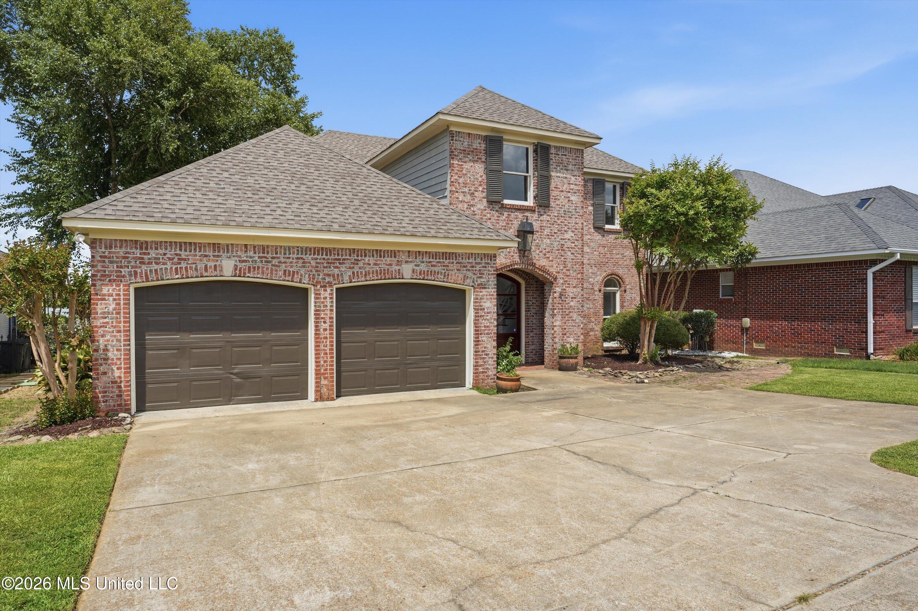 110 Bridge Water Drive Property Photo 6