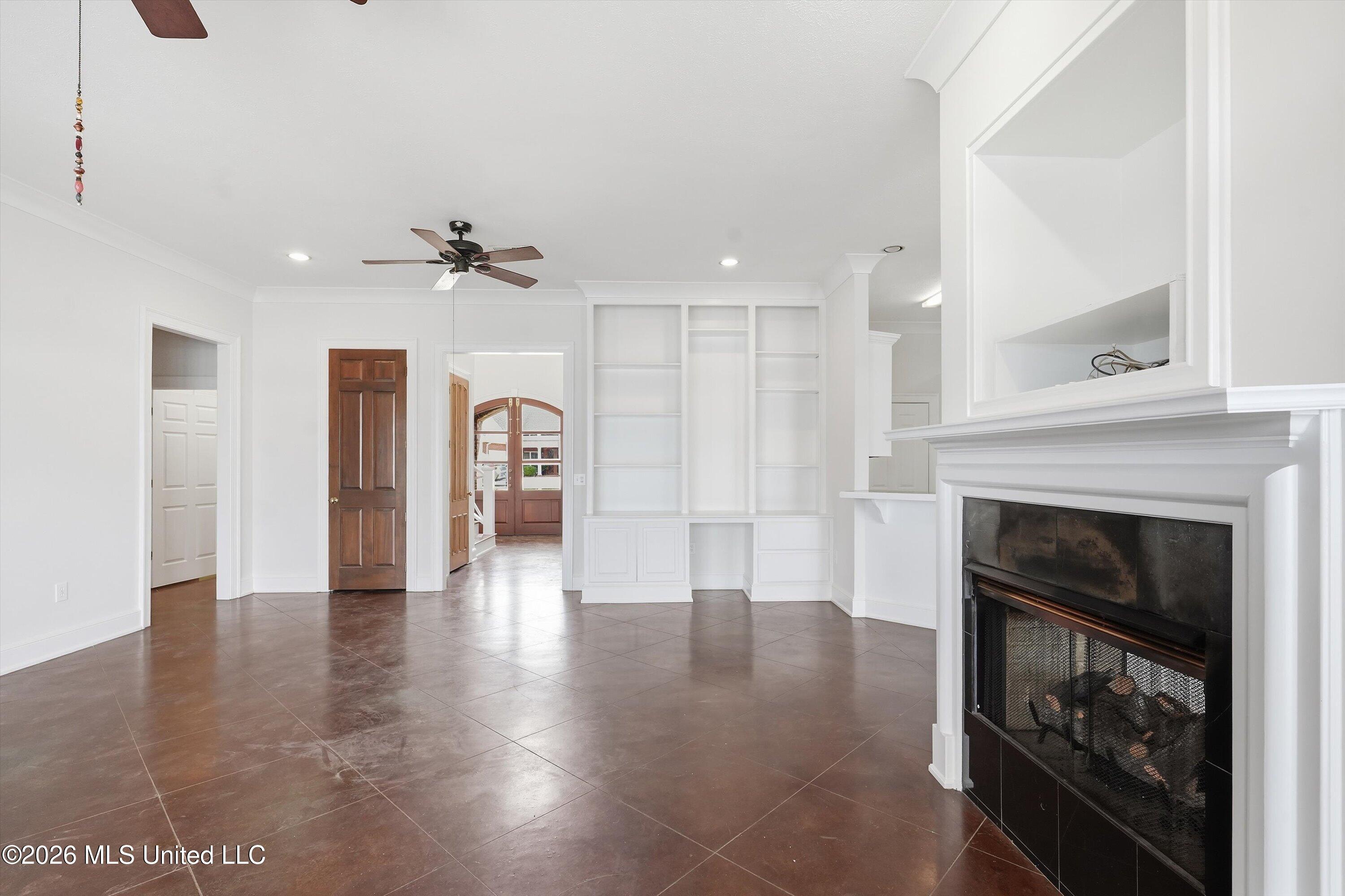 110 Bridge Water Drive Property Photo 14