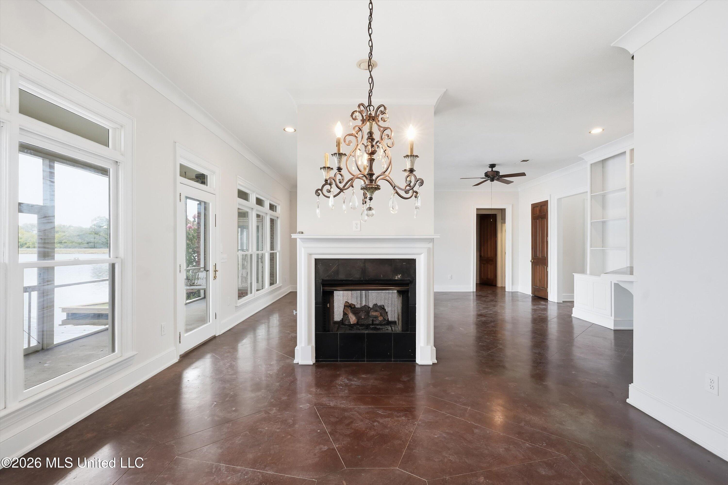 110 Bridge Water Drive Property Photo 18