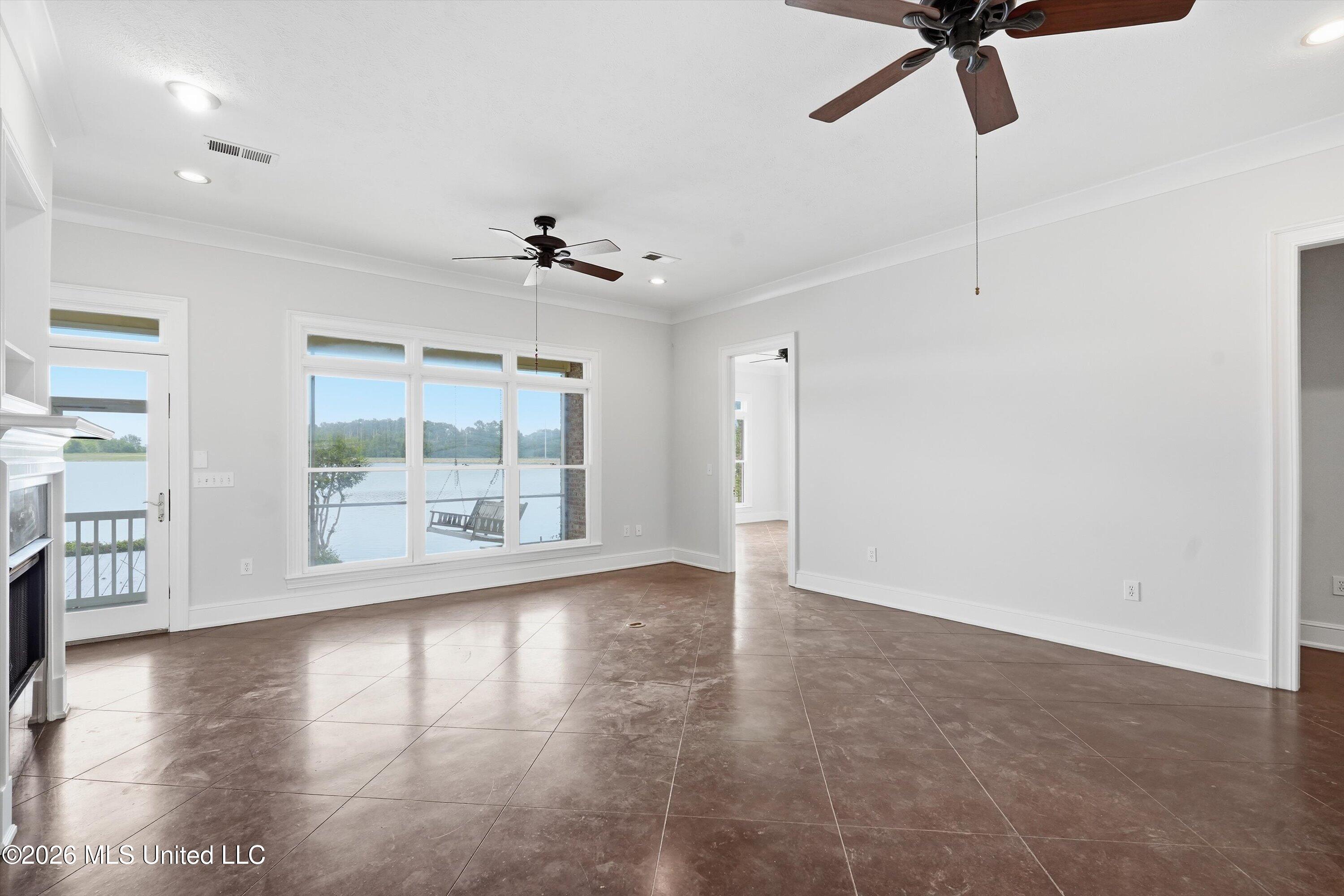 110 Bridge Water Drive Property Photo 21