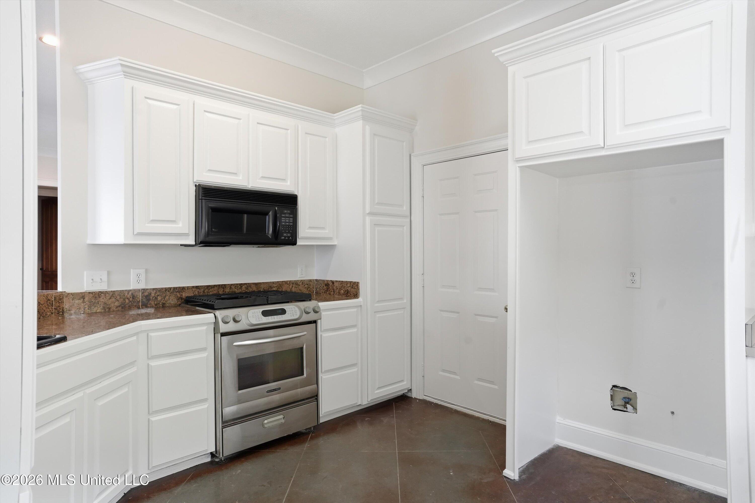 110 Bridge Water Drive Property Photo 26