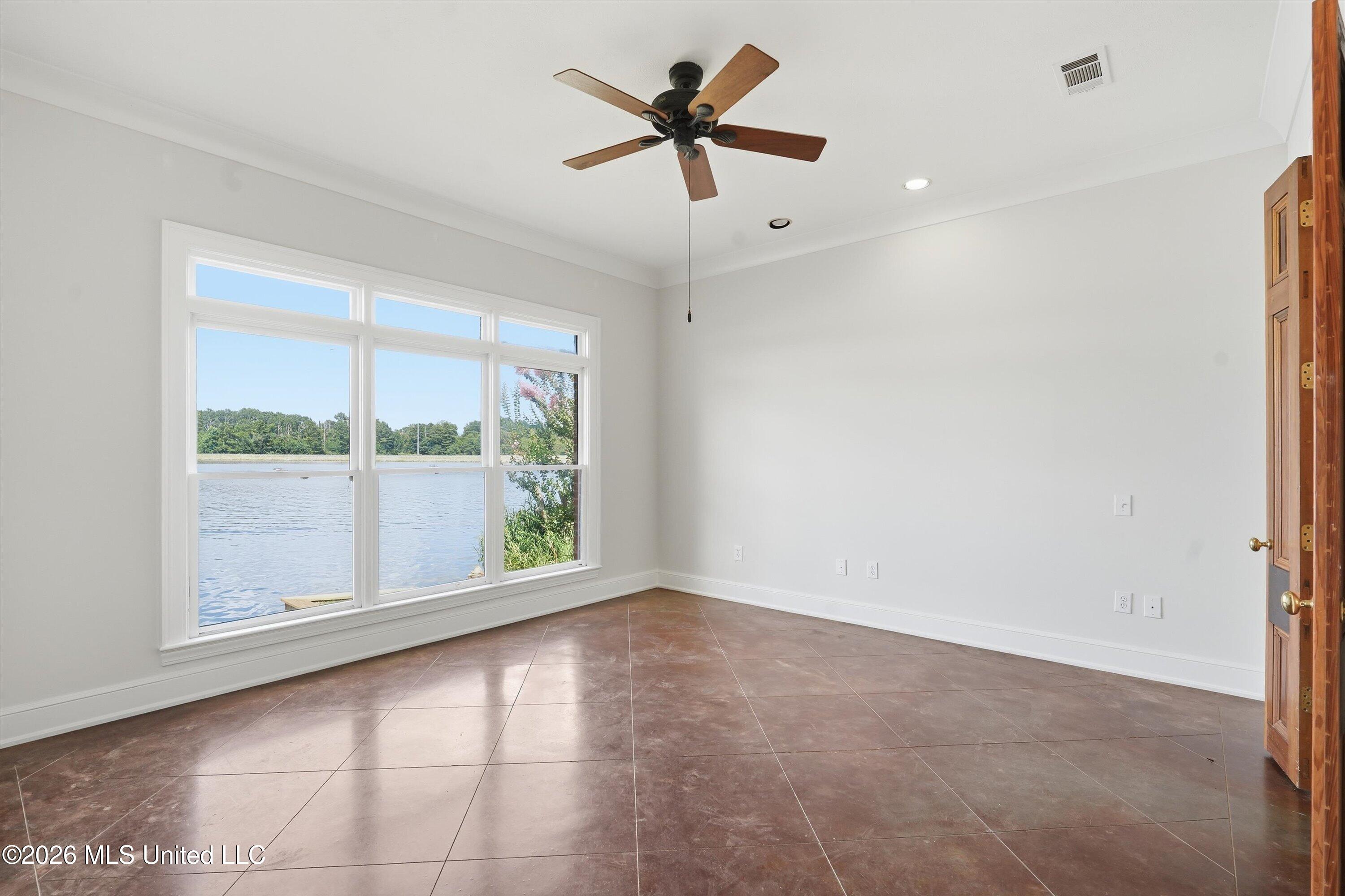 110 Bridge Water Drive Property Photo 27