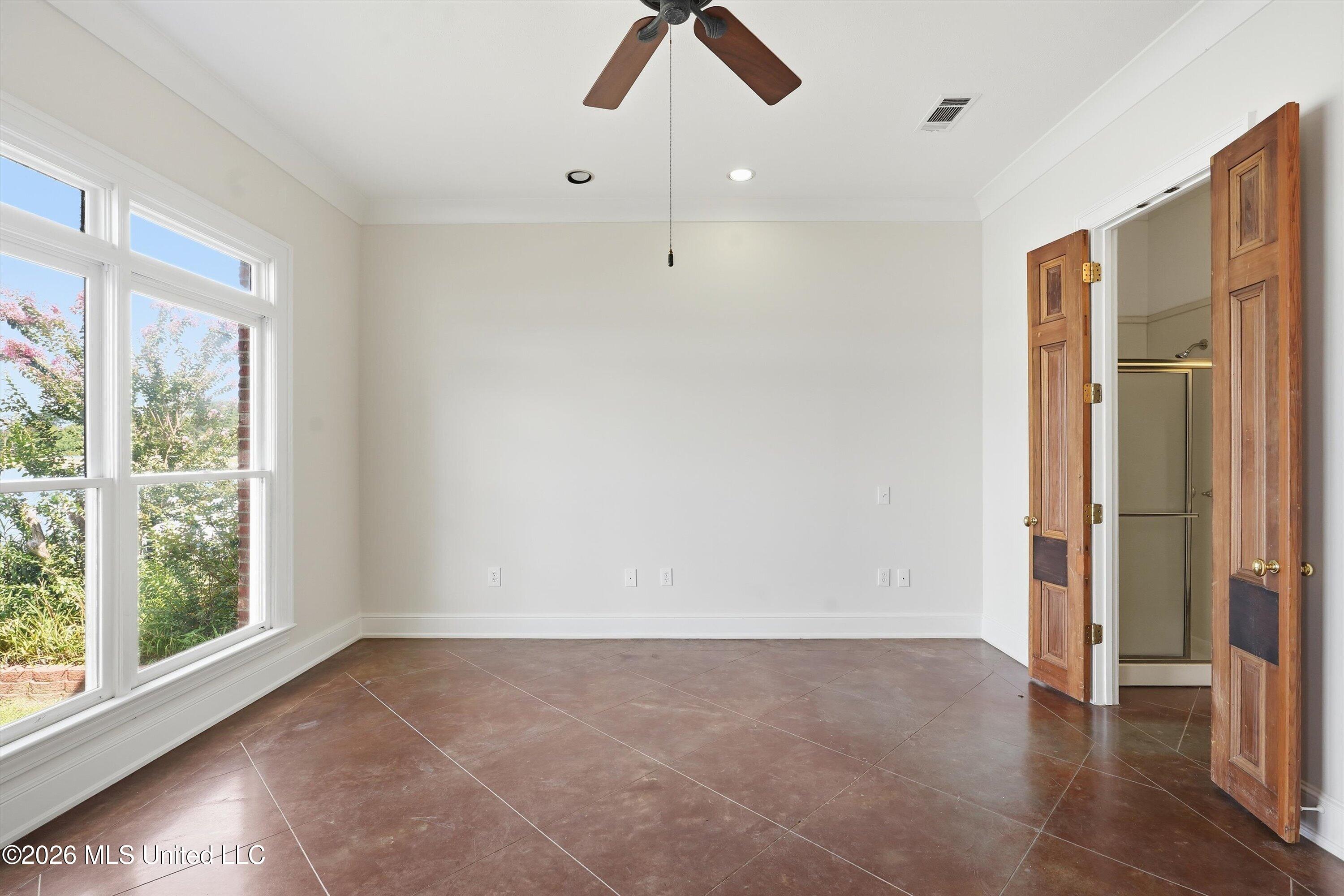 110 Bridge Water Drive Property Photo 29