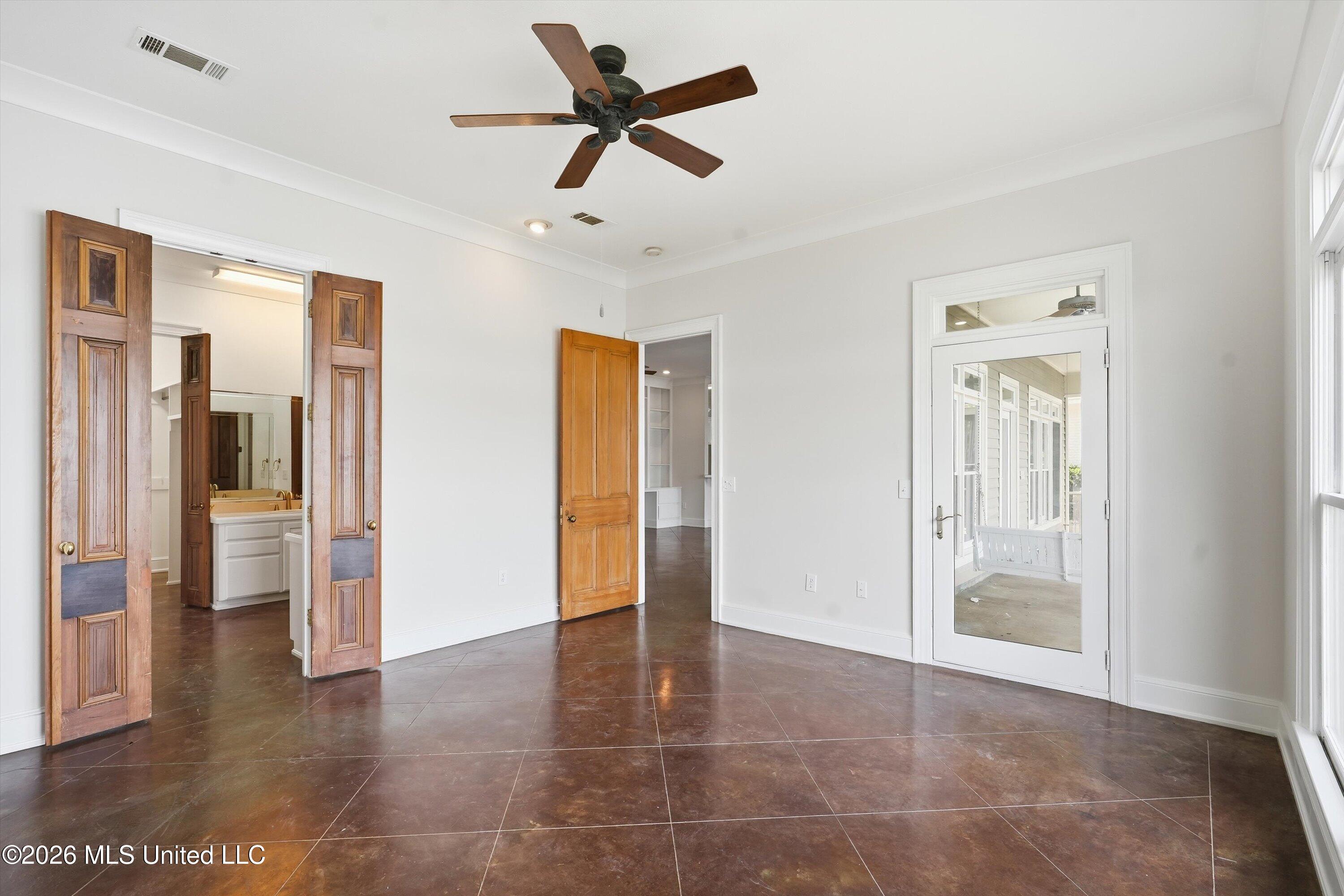 110 Bridge Water Drive Property Photo 30