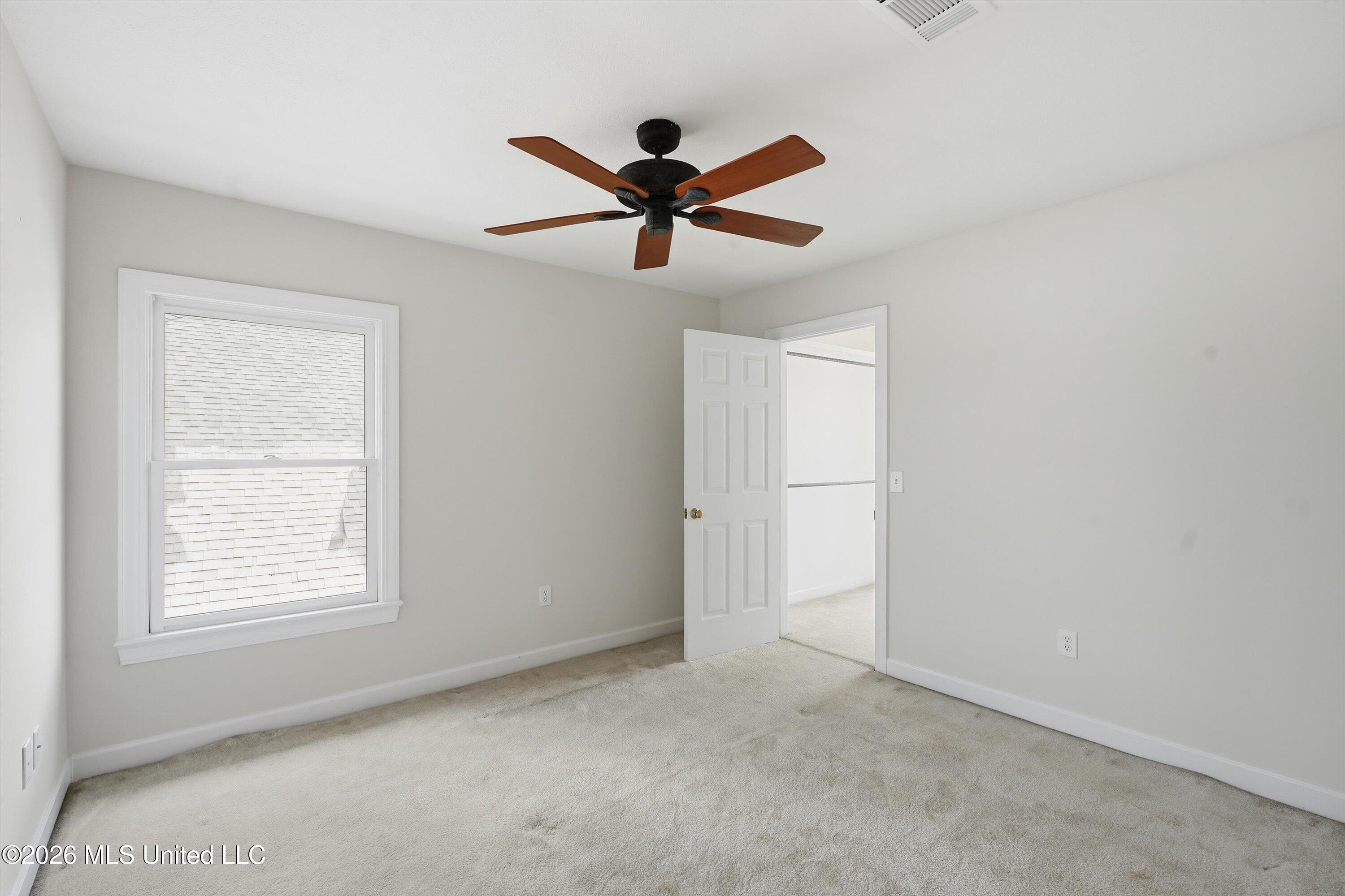 110 Bridge Water Drive Property Photo 40