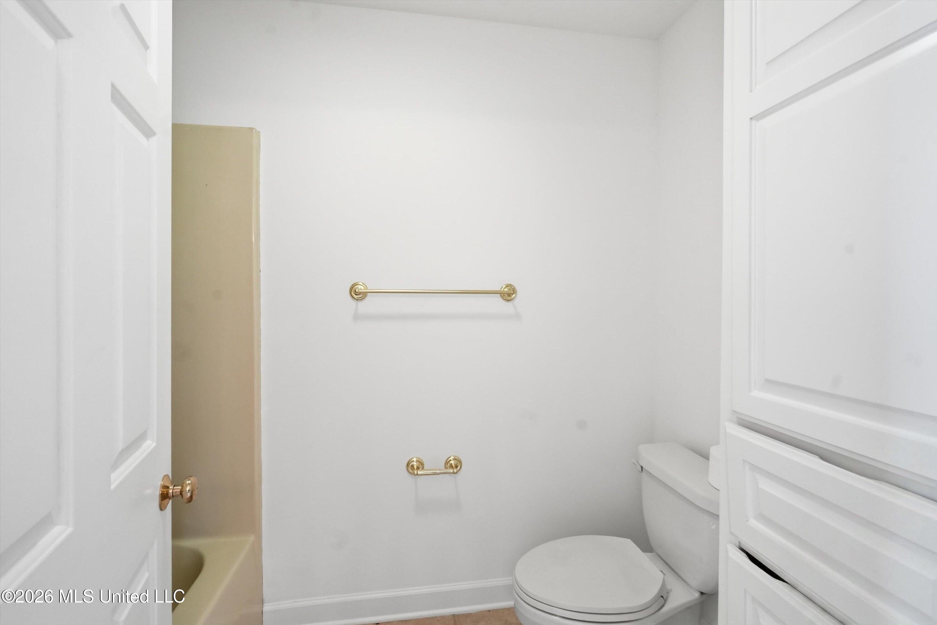 110 Bridge Water Drive Property Photo 46