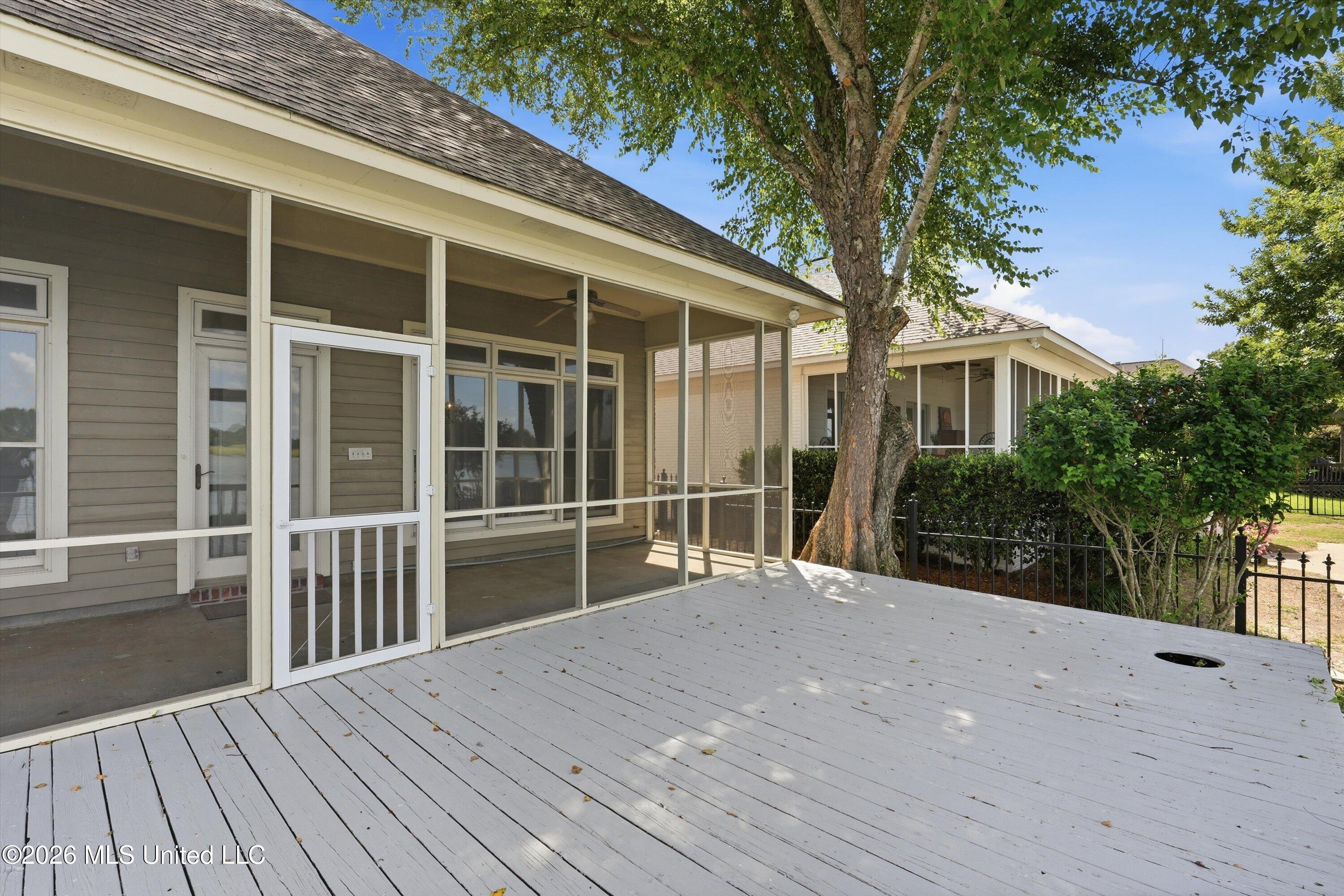 110 Bridge Water Drive Property Photo 53