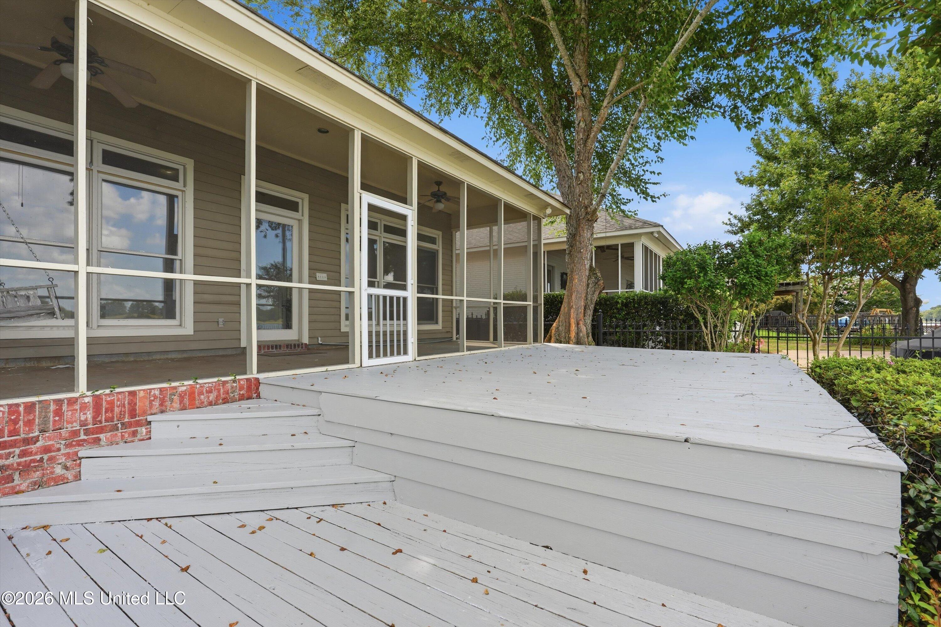 110 Bridge Water Drive Property Photo 54