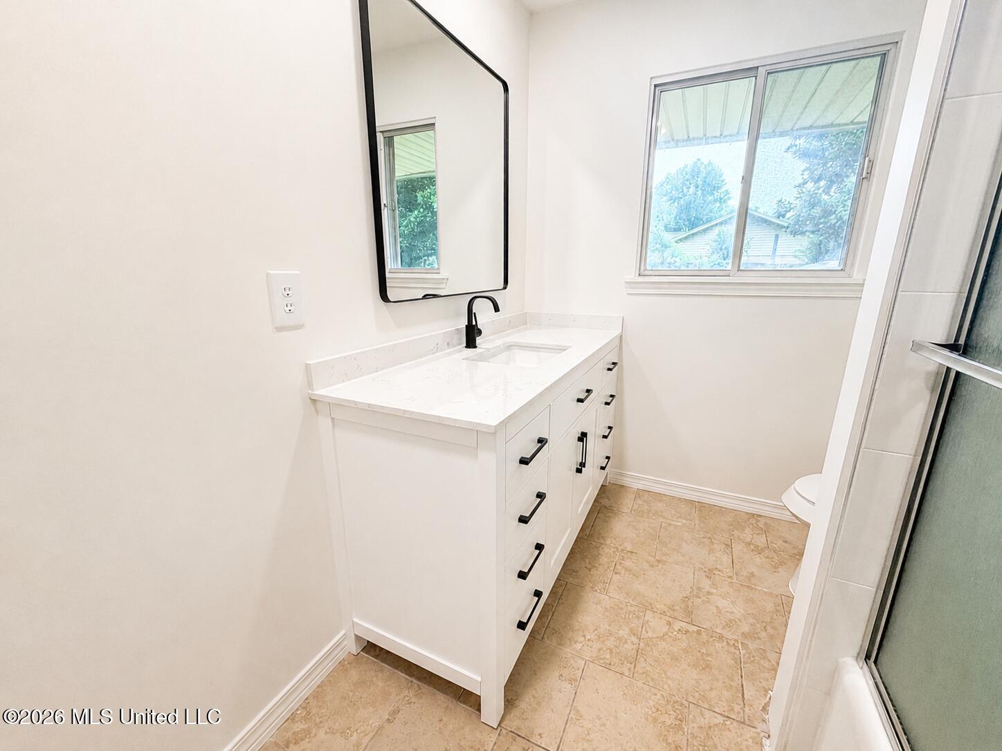2421 Regency Drive Property Photo 19