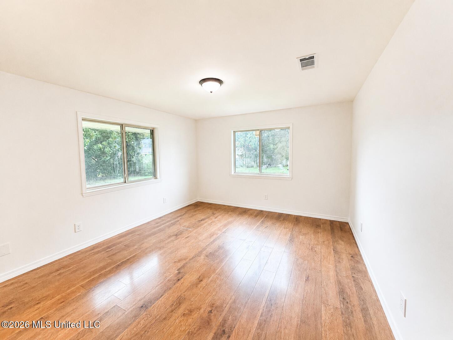 2421 Regency Drive Property Photo 26
