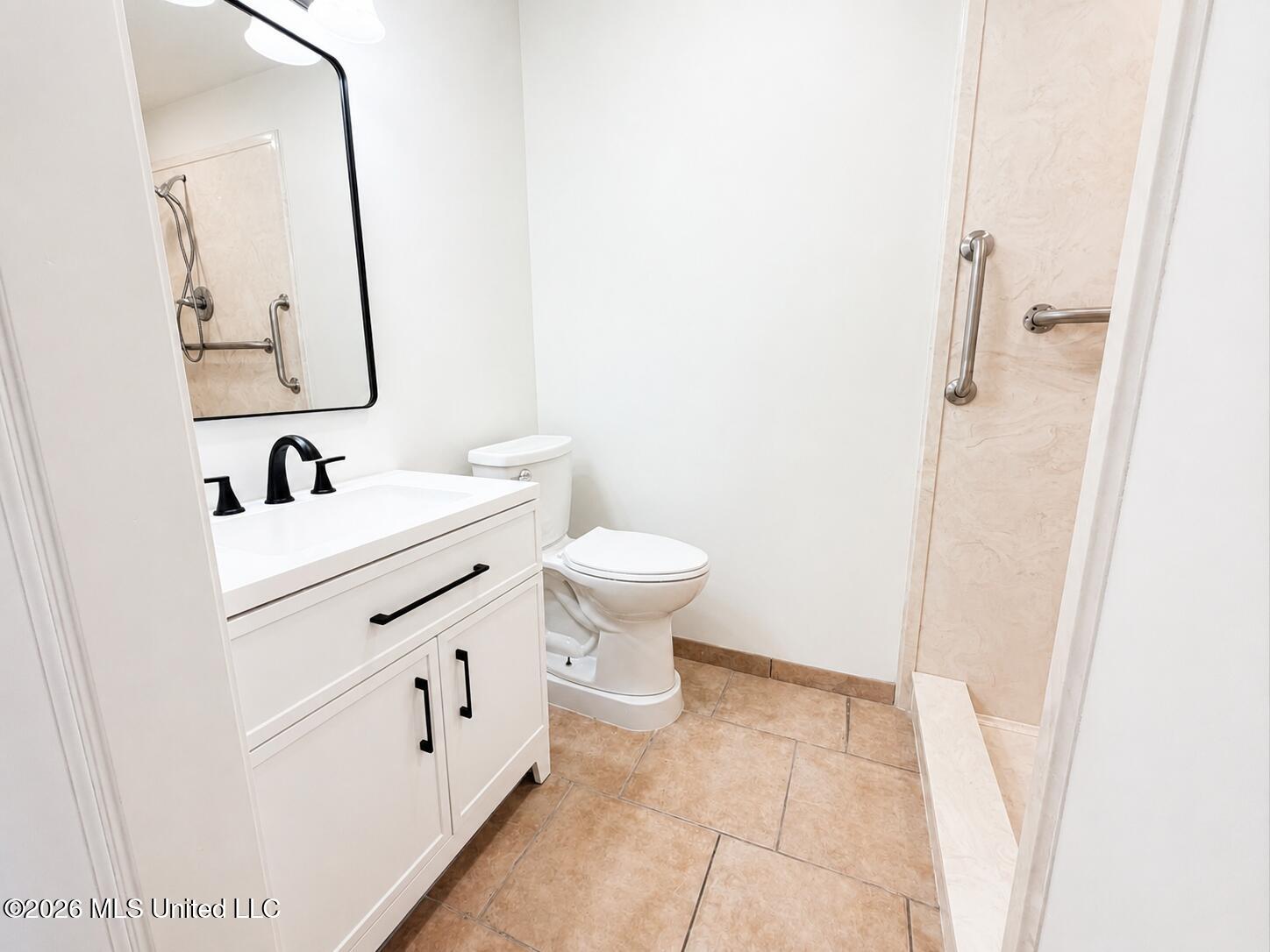 2421 Regency Drive Property Photo 29