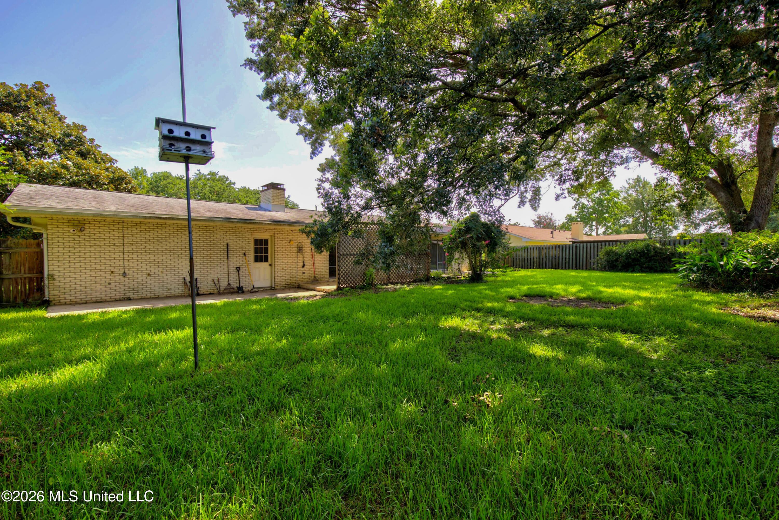 2421 Regency Drive Property Photo 35