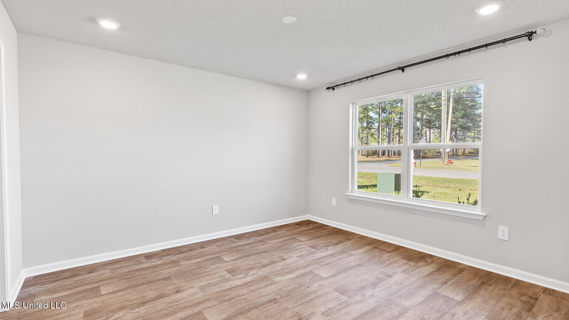 13427 Grove Cove Property Photo 13