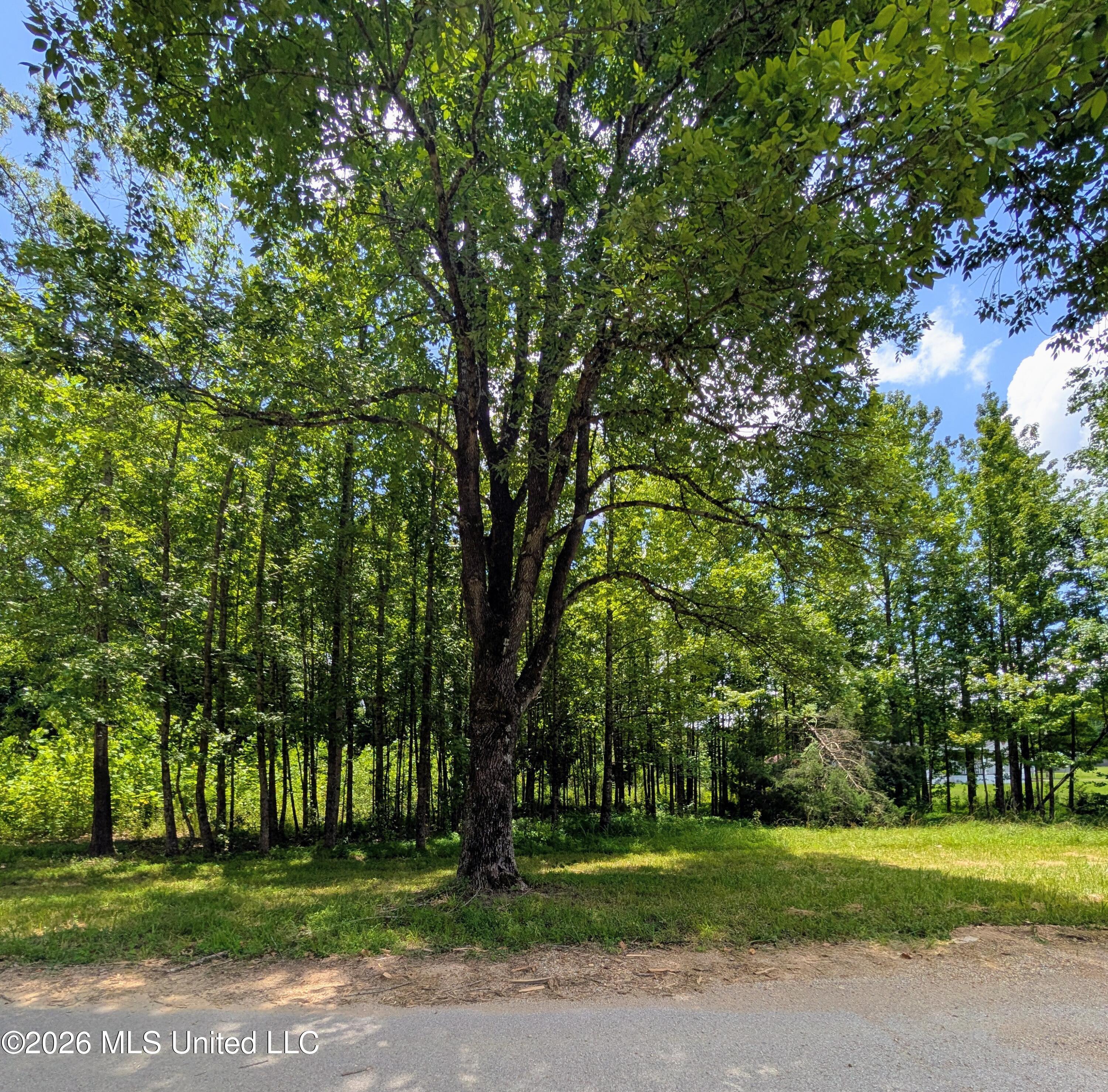 109 W Caldwell Road Property Photo 1